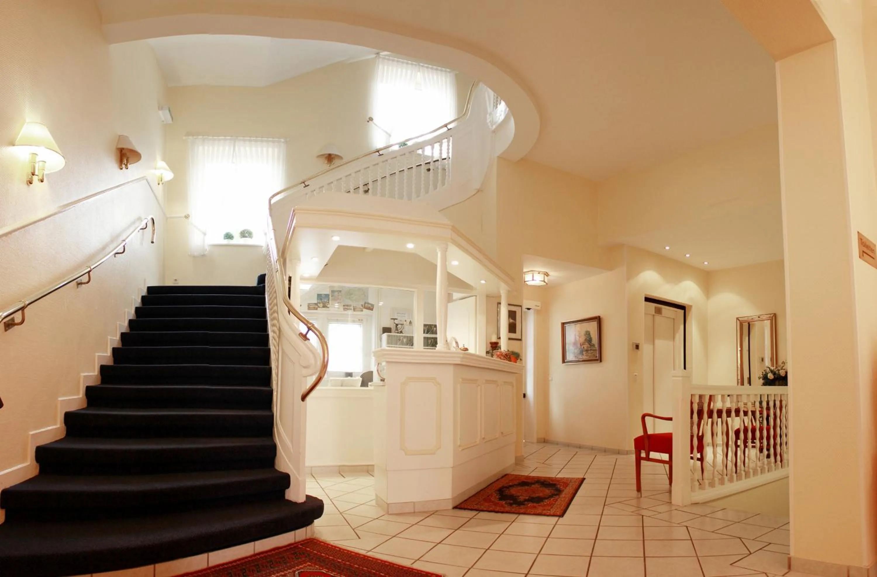 Lobby or reception in Kurhaus Hotel