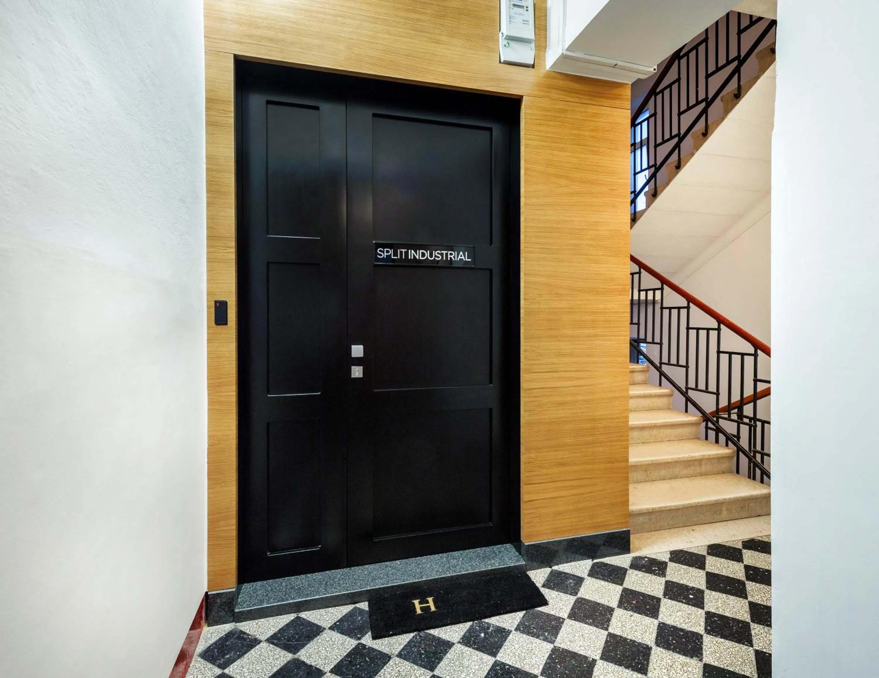 Facade/entrance in Split Industrial Design Rooms