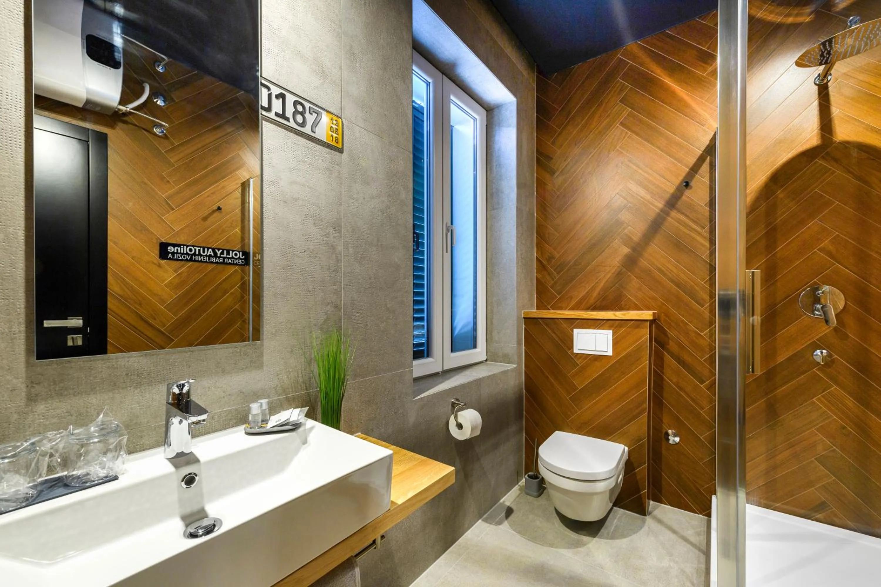 Bathroom in Split Industrial Design Rooms