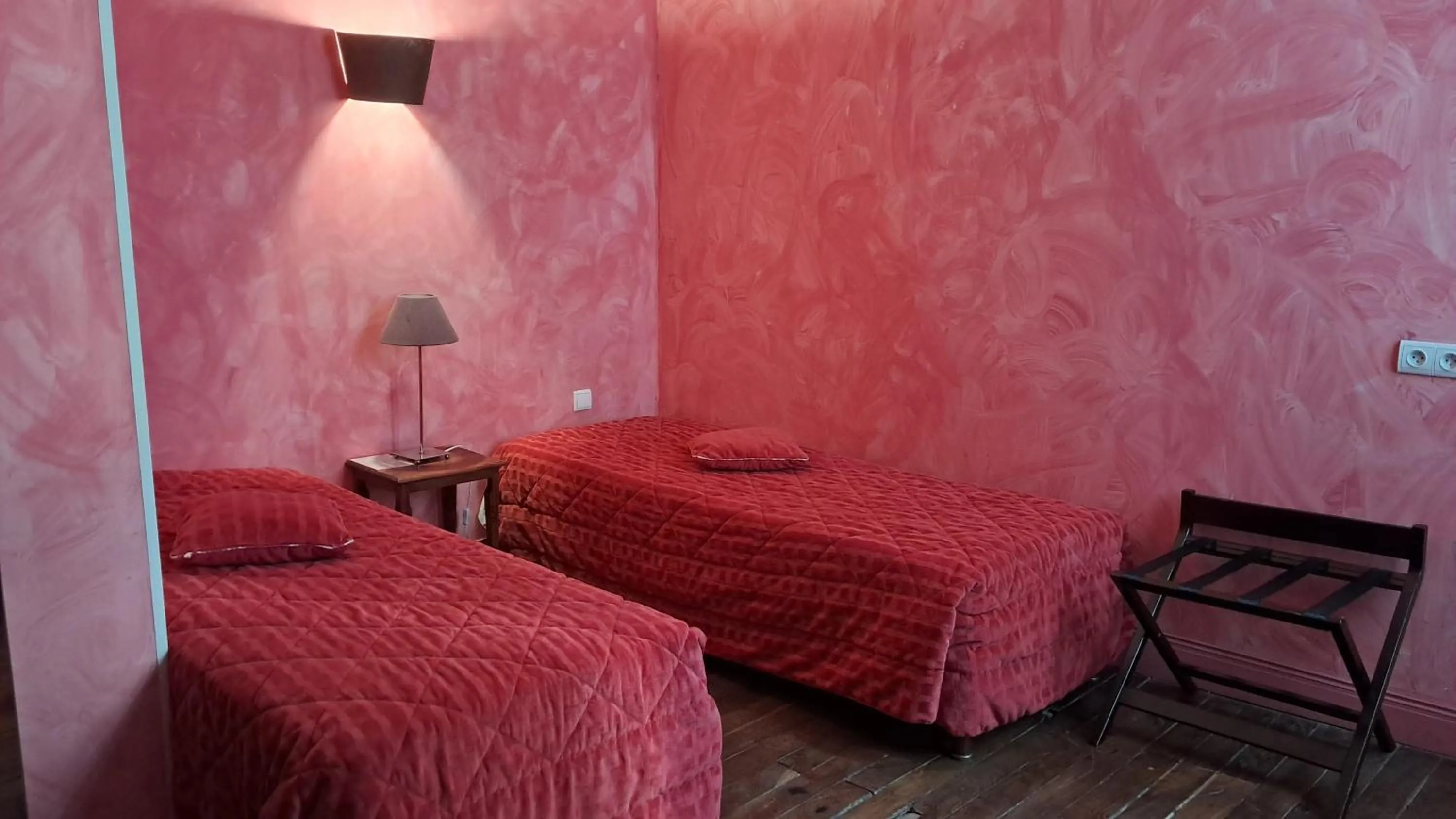 Bed in Hôtel du Palais