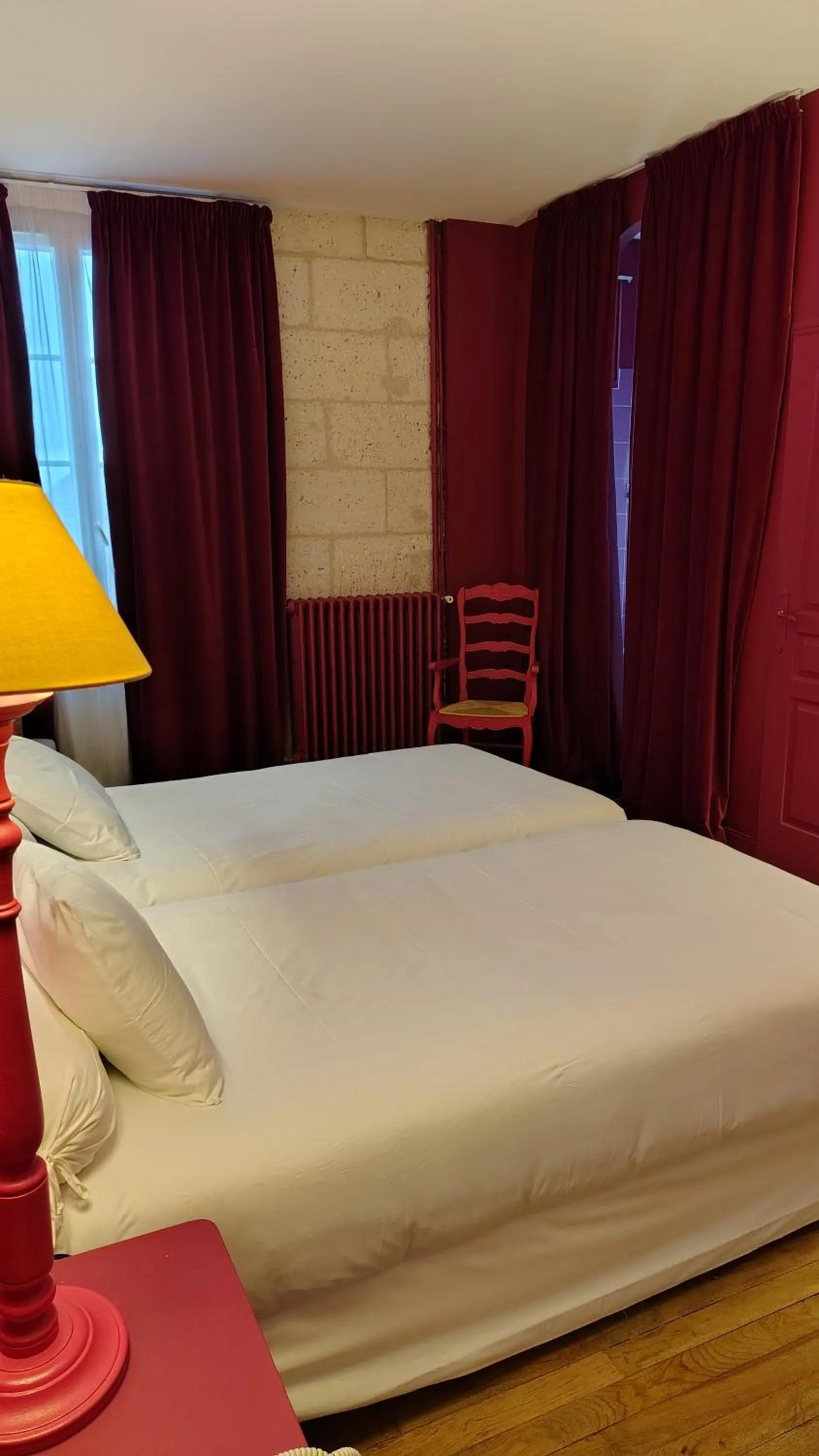 Bed in Hôtel du Palais