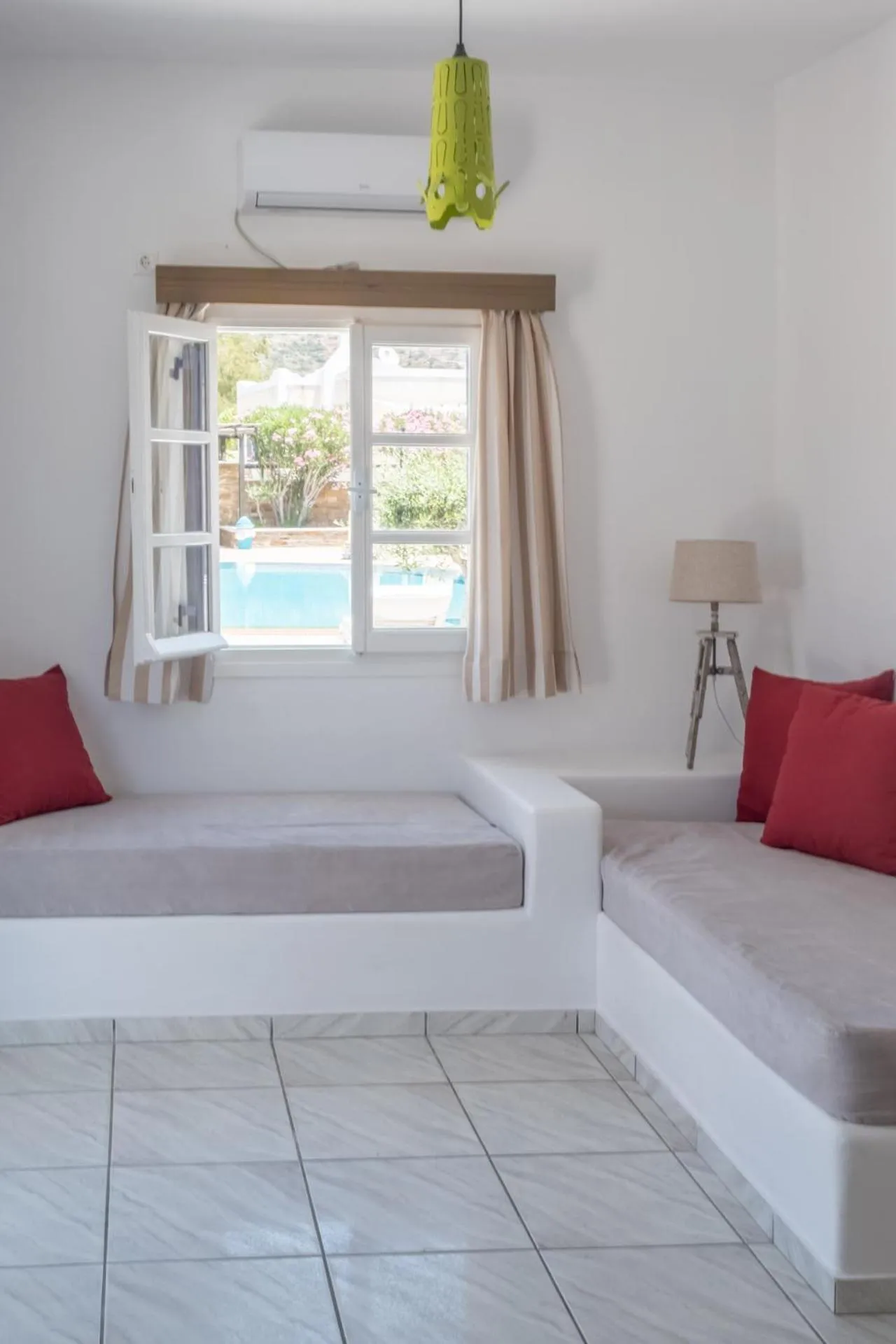 Bed in Paradise Apartments Studios