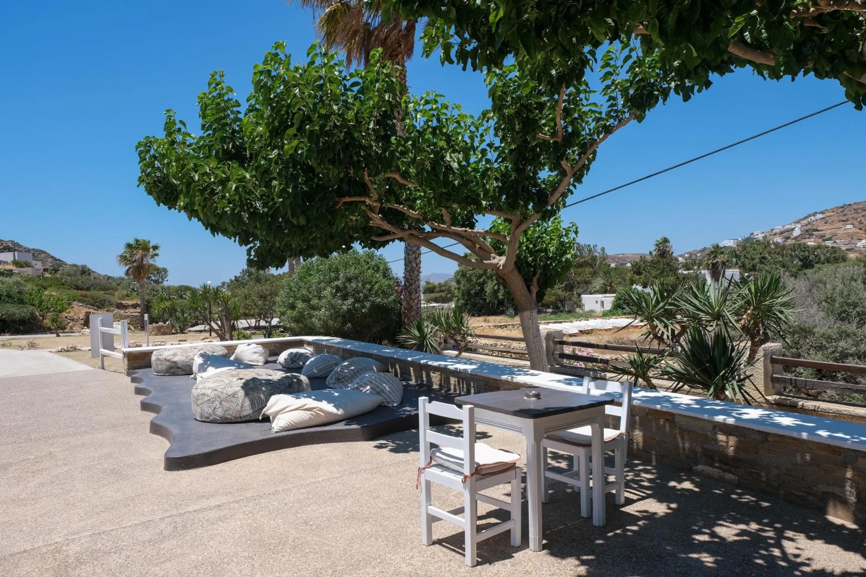 Paradise Apartments Studios