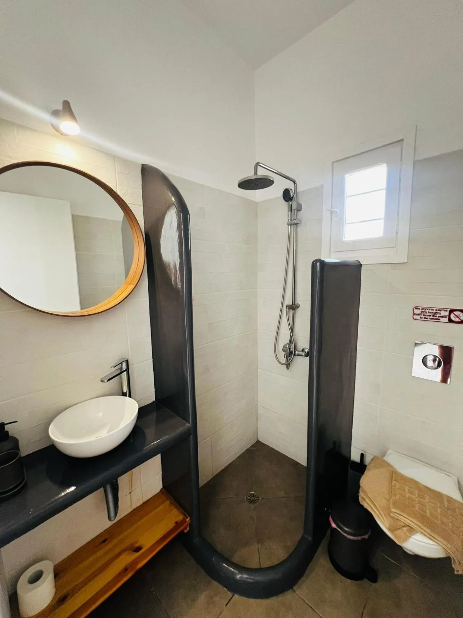 Paradise Apartments Studios