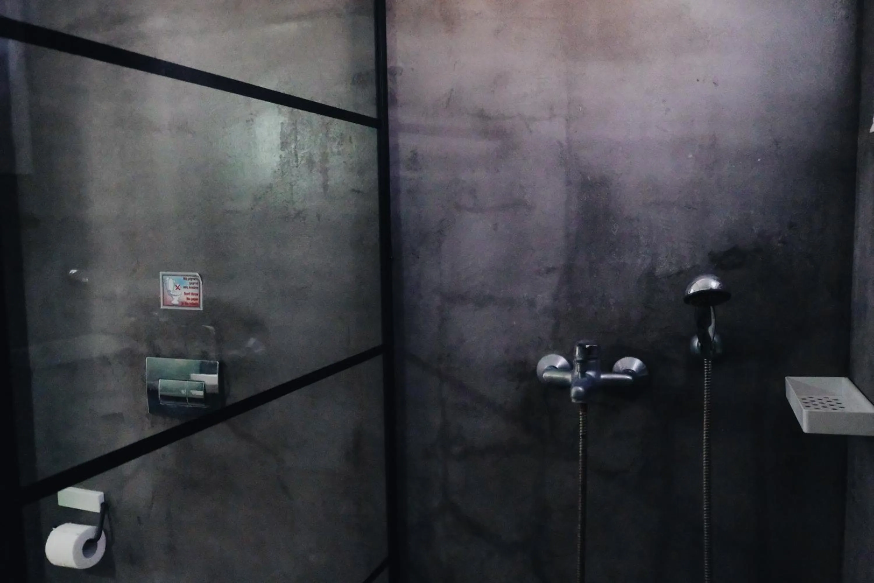 Paradise Apartments Studios