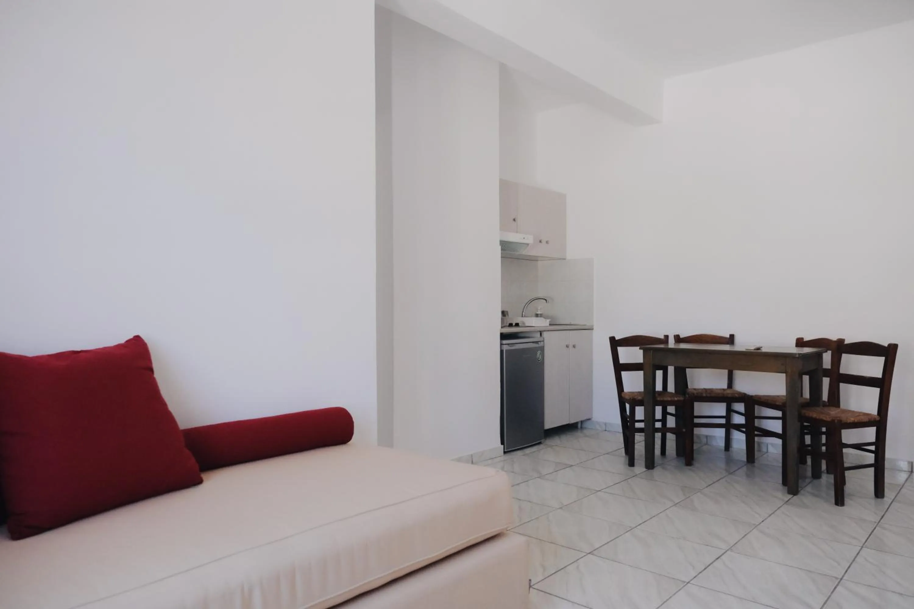 Paradise Apartments Studios