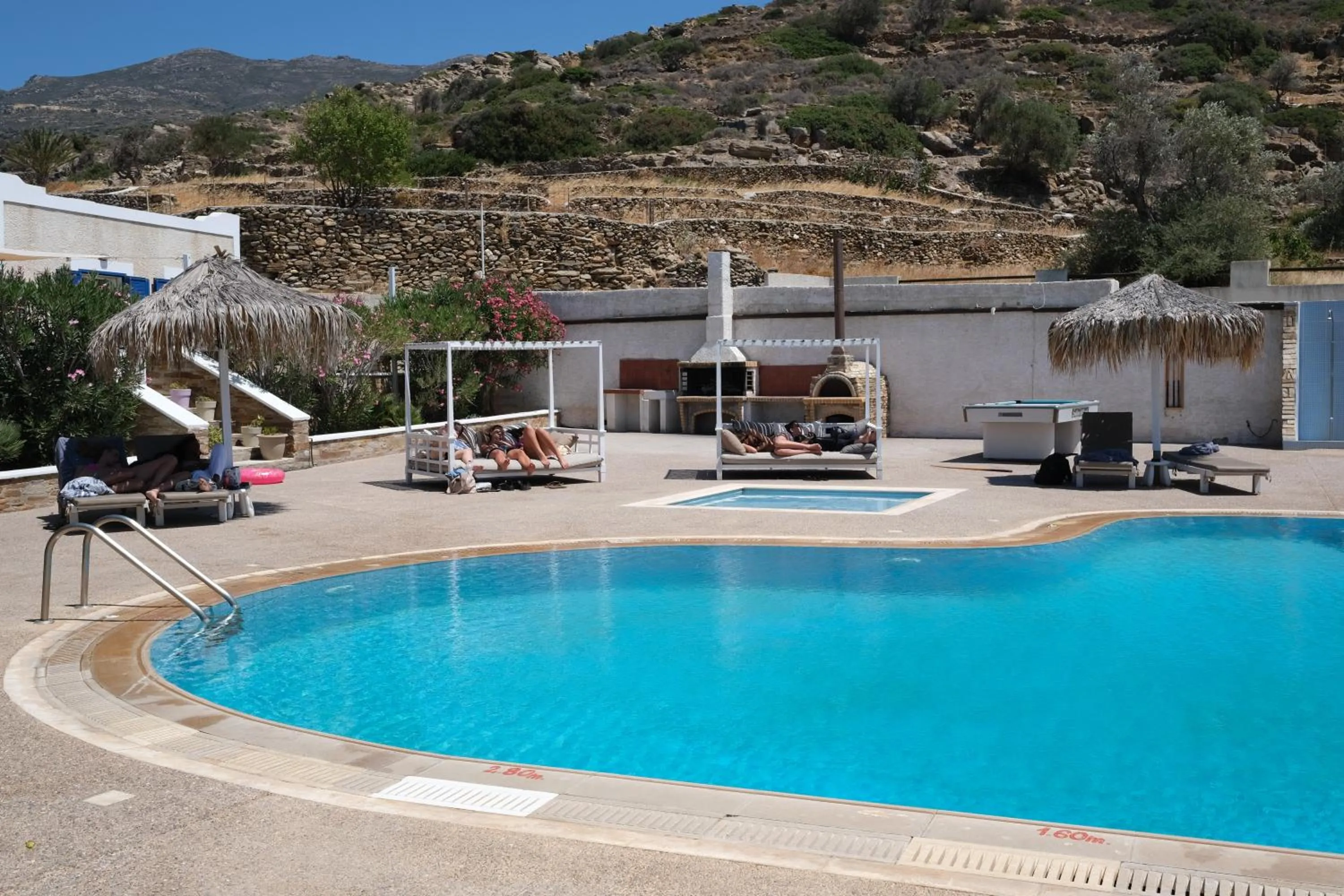 Paradise Apartments Studios