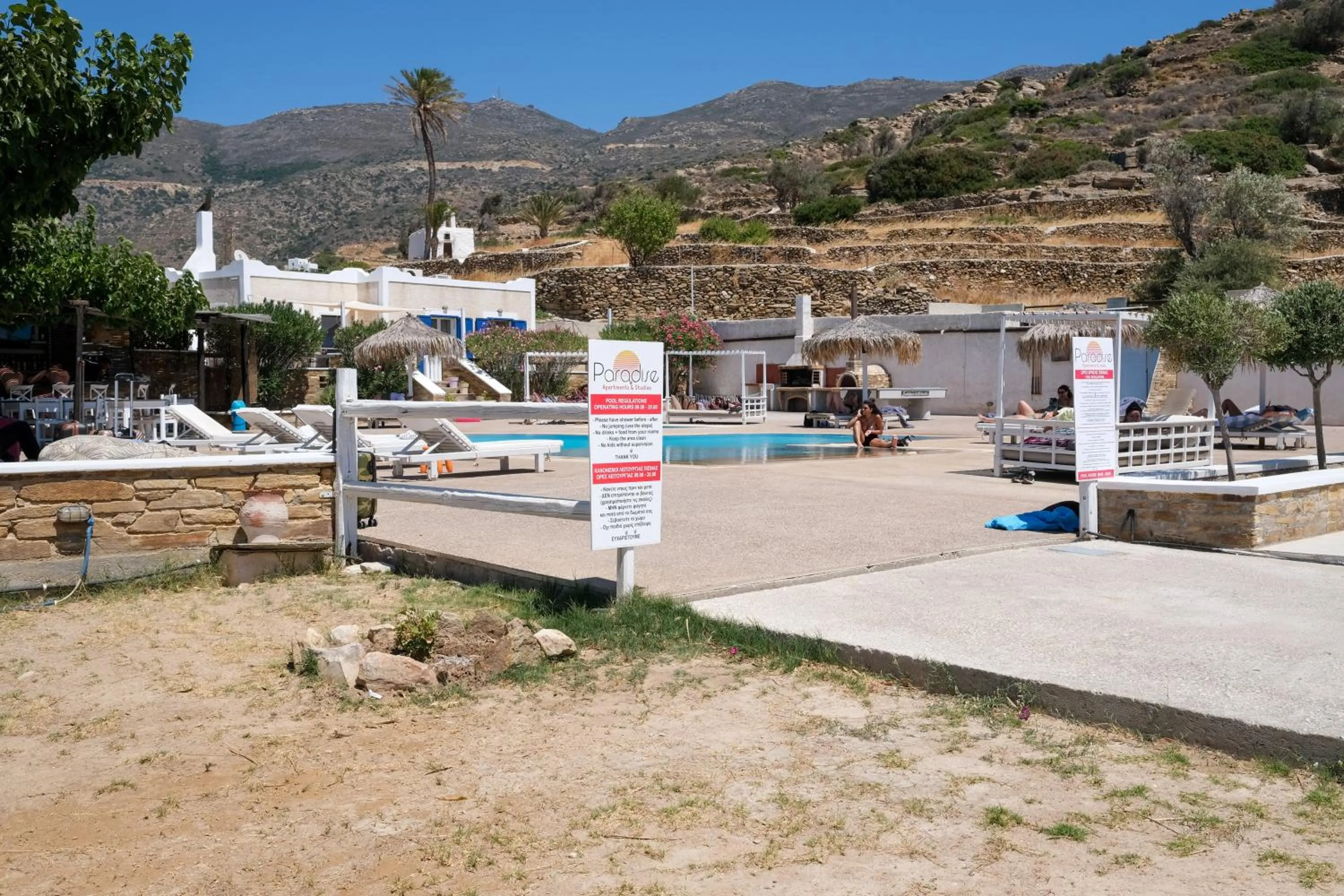 Paradise Apartments Studios