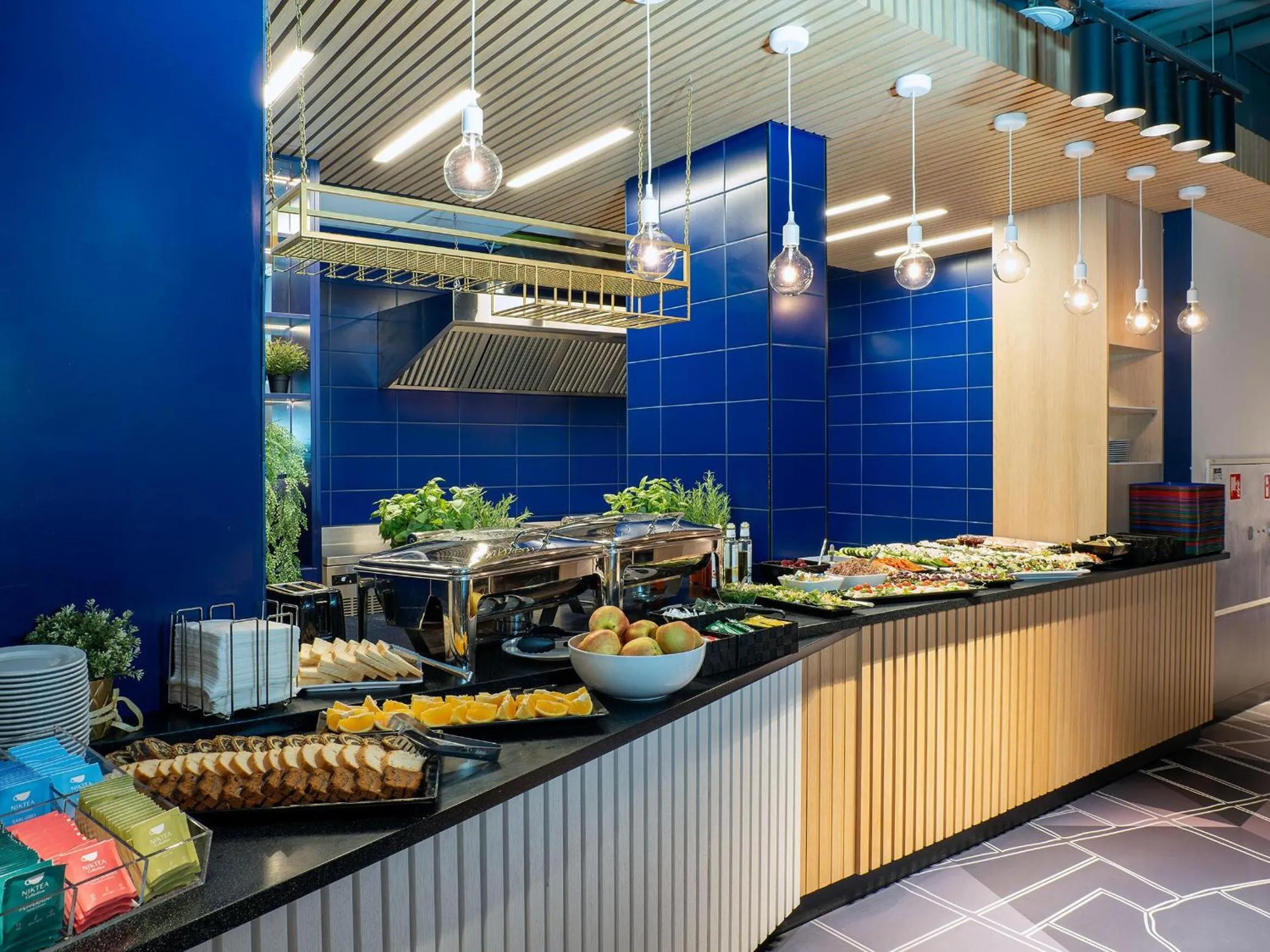 Restaurant/places to eat in B&B Hotel Warszawa-Okęcie