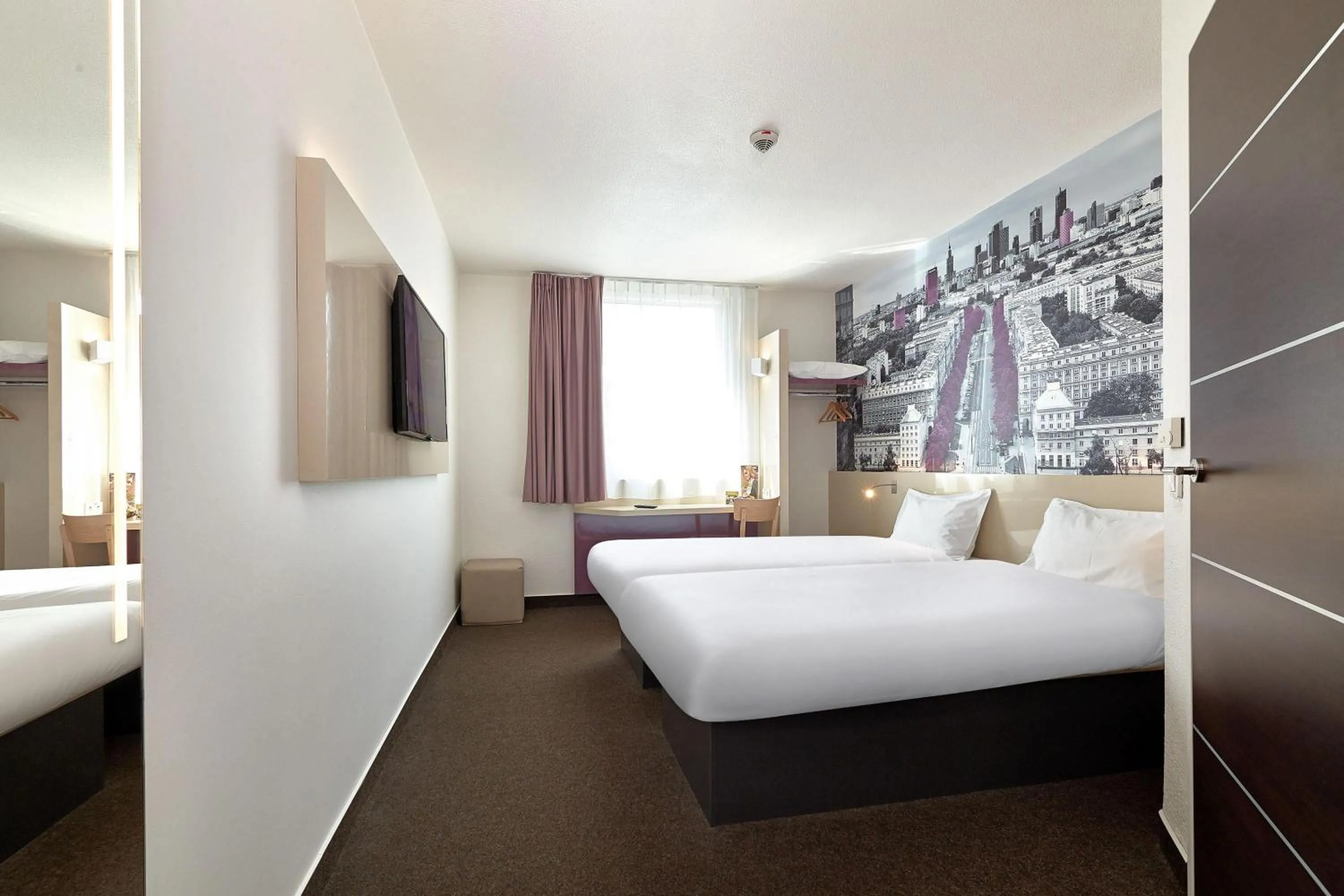 Photo of the whole room, Bed in B&B Hotel Warszawa-Okęcie