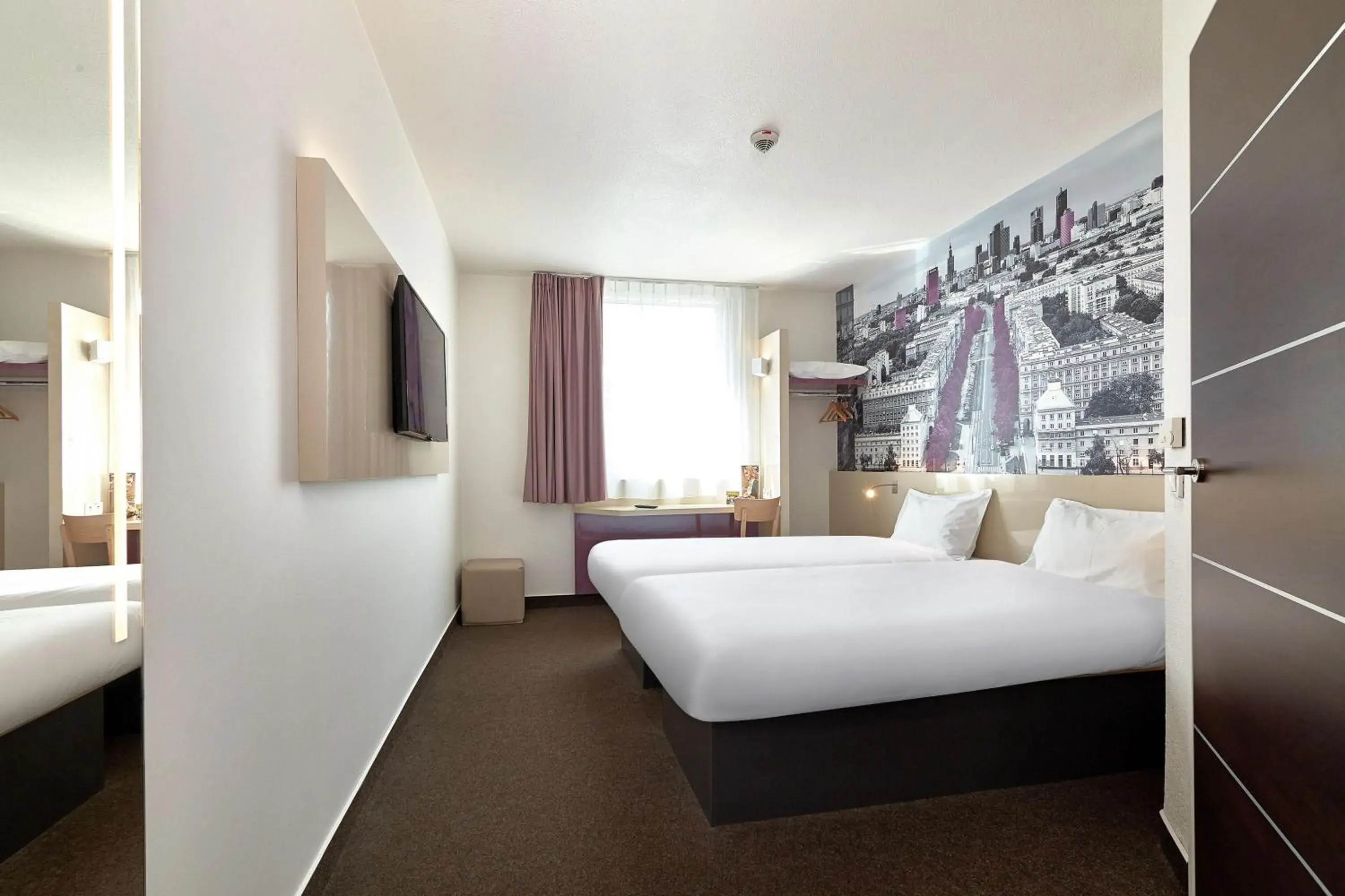 Twin Room in B&B Hotel Warszawa-Okęcie Twin Room in B&B Hotel Warszawa-Okęcie