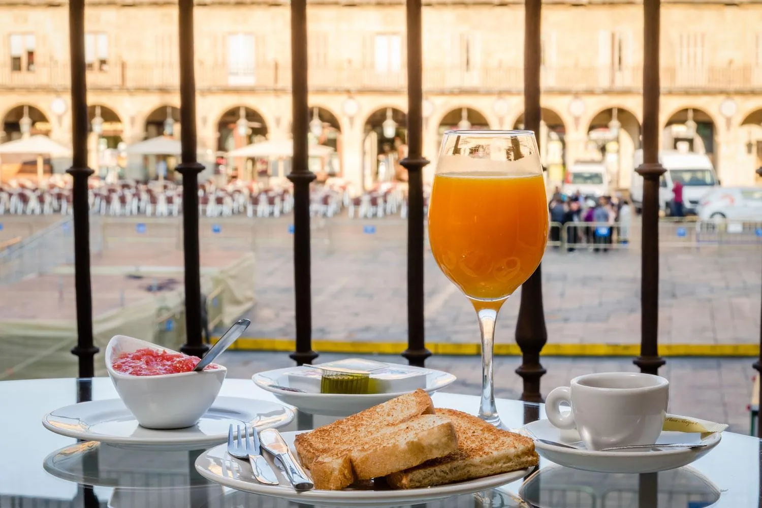 Breakfast in Salamanca Luxury Plaza