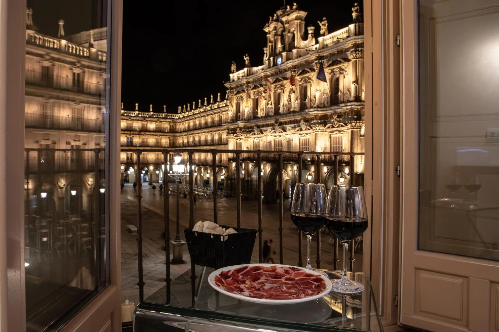 Night in Salamanca Luxury Plaza