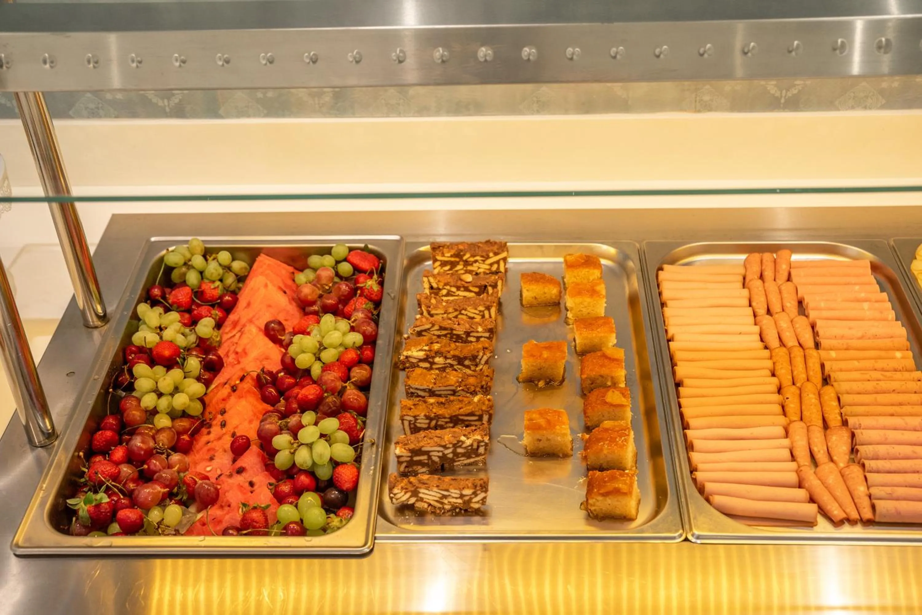 Food and drinks in Christina Beach Hotel