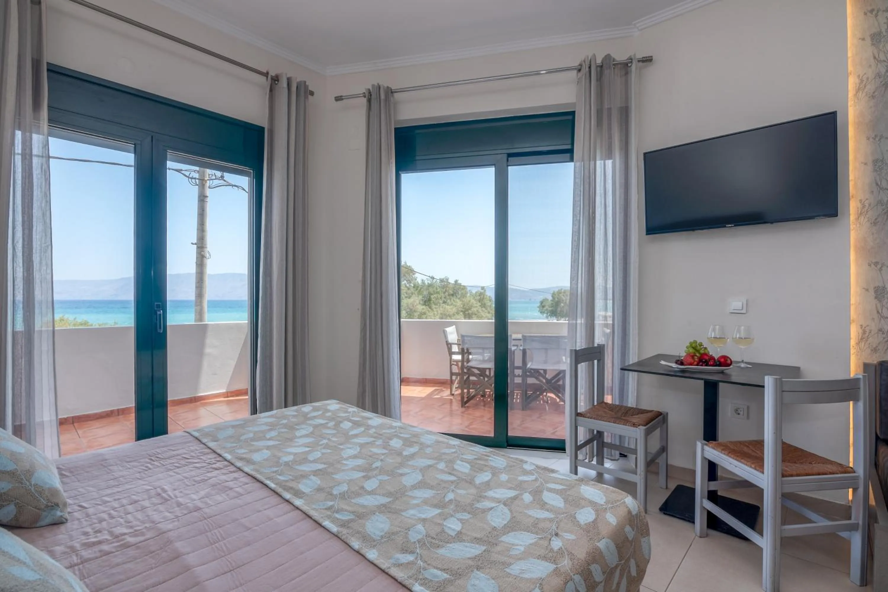 Photo of the whole room, Bed in Christina Beach Hotel