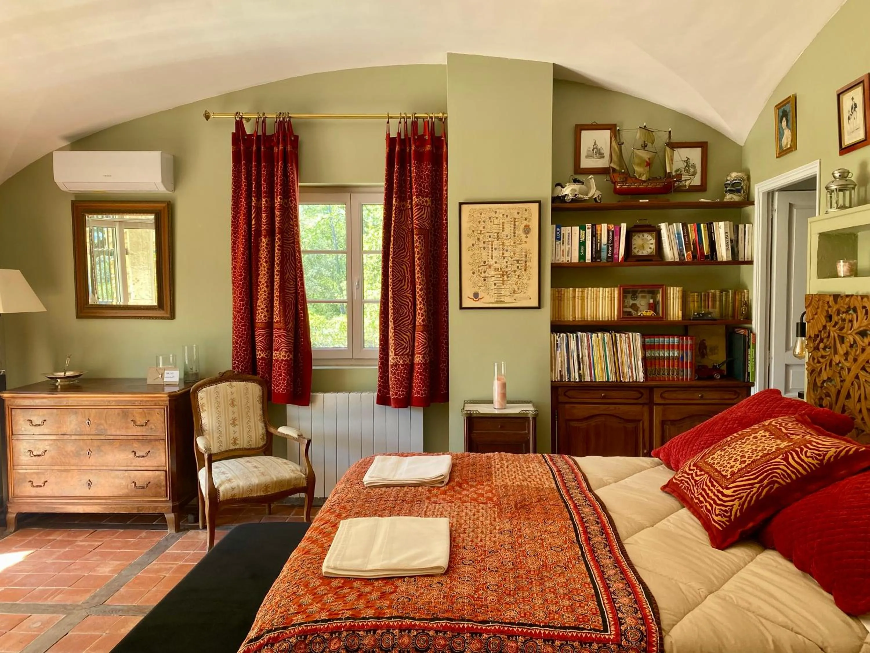 Deluxe Double Room (2 Adults + 1 Child) in Domaine du Commandeur