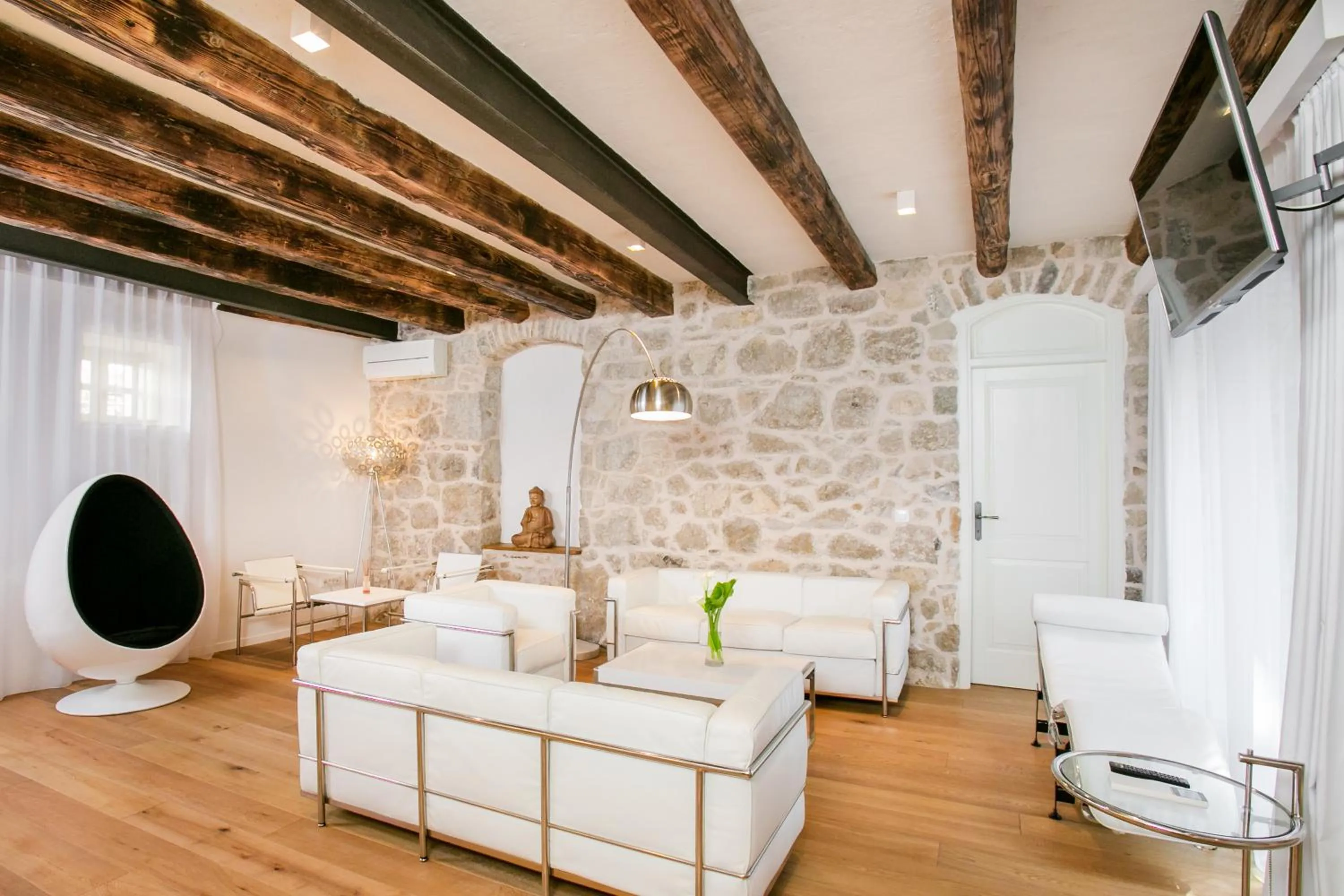 Living room in Divota Apartment Hotel