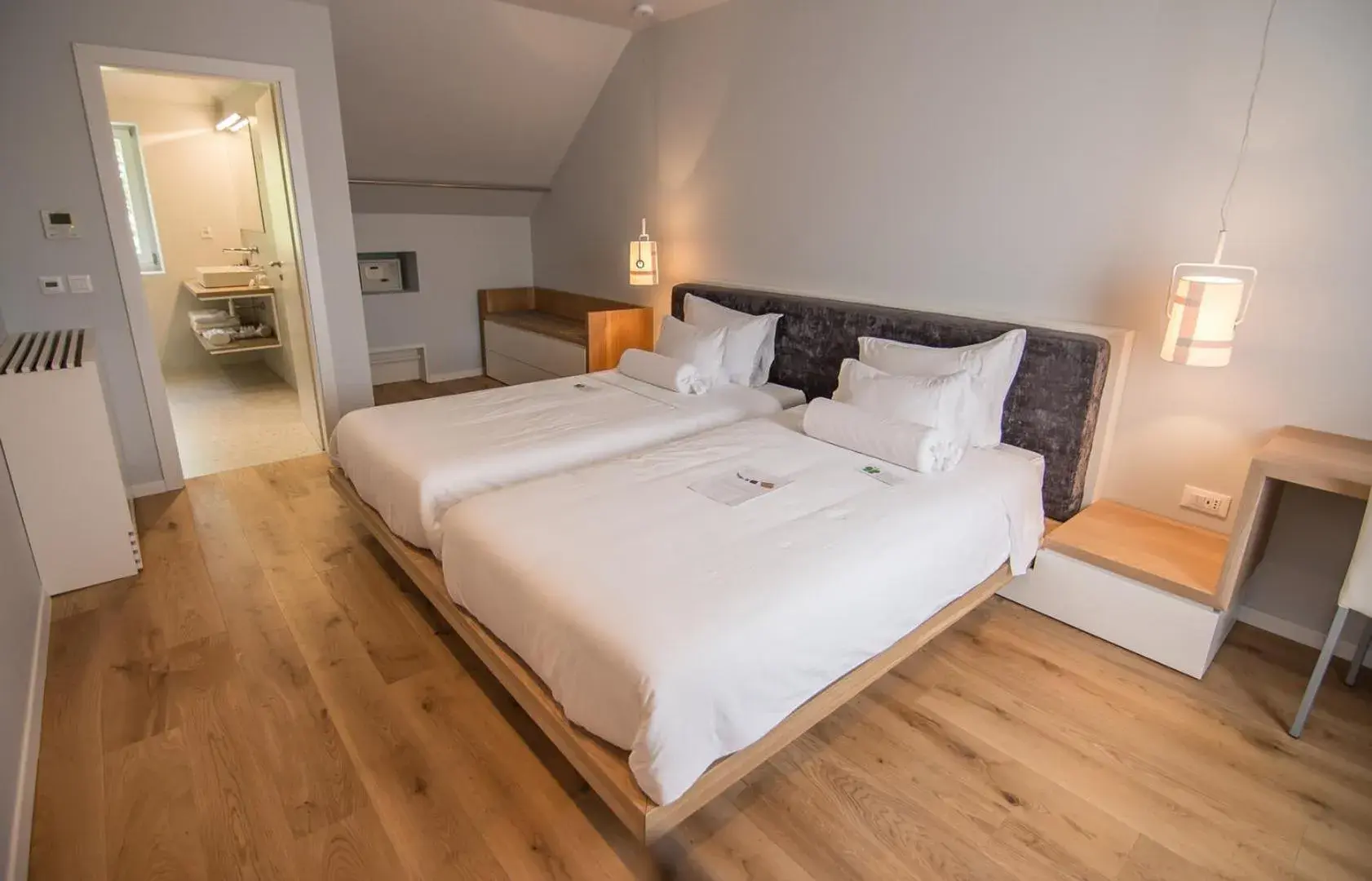 Deluxe Double or Twin Room with Balcony - Plinarska street 27 in Divota Apartment Hotel Deluxe Double or Twin Room with Balcony - Plinarska street 27 in Divota Apartment Hotel