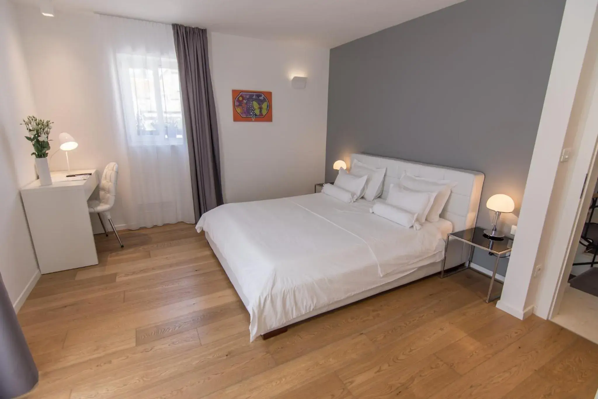 Comfort Double Room with Balcony - Radmilovica Street 39 in Divota Apartment Hotel Comfort Double Room with Balcony - Radmilovica Street 39 in Divota Apartment Hotel