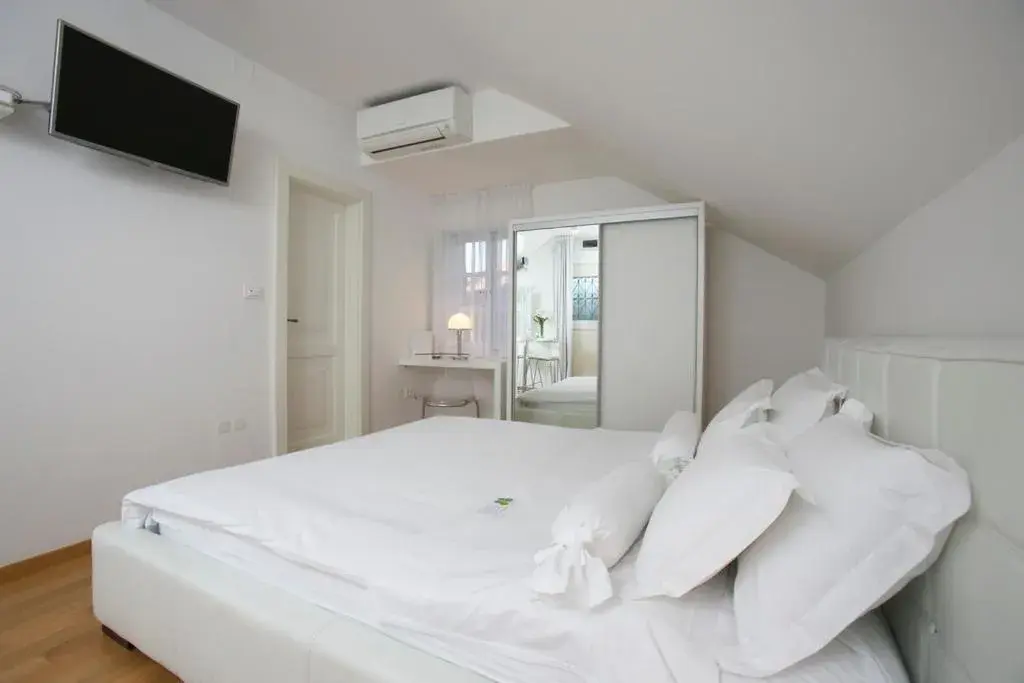 Bedroom, Bed in Divota Apartment Hotel Bedroom, Bed in Divota Apartment Hotel