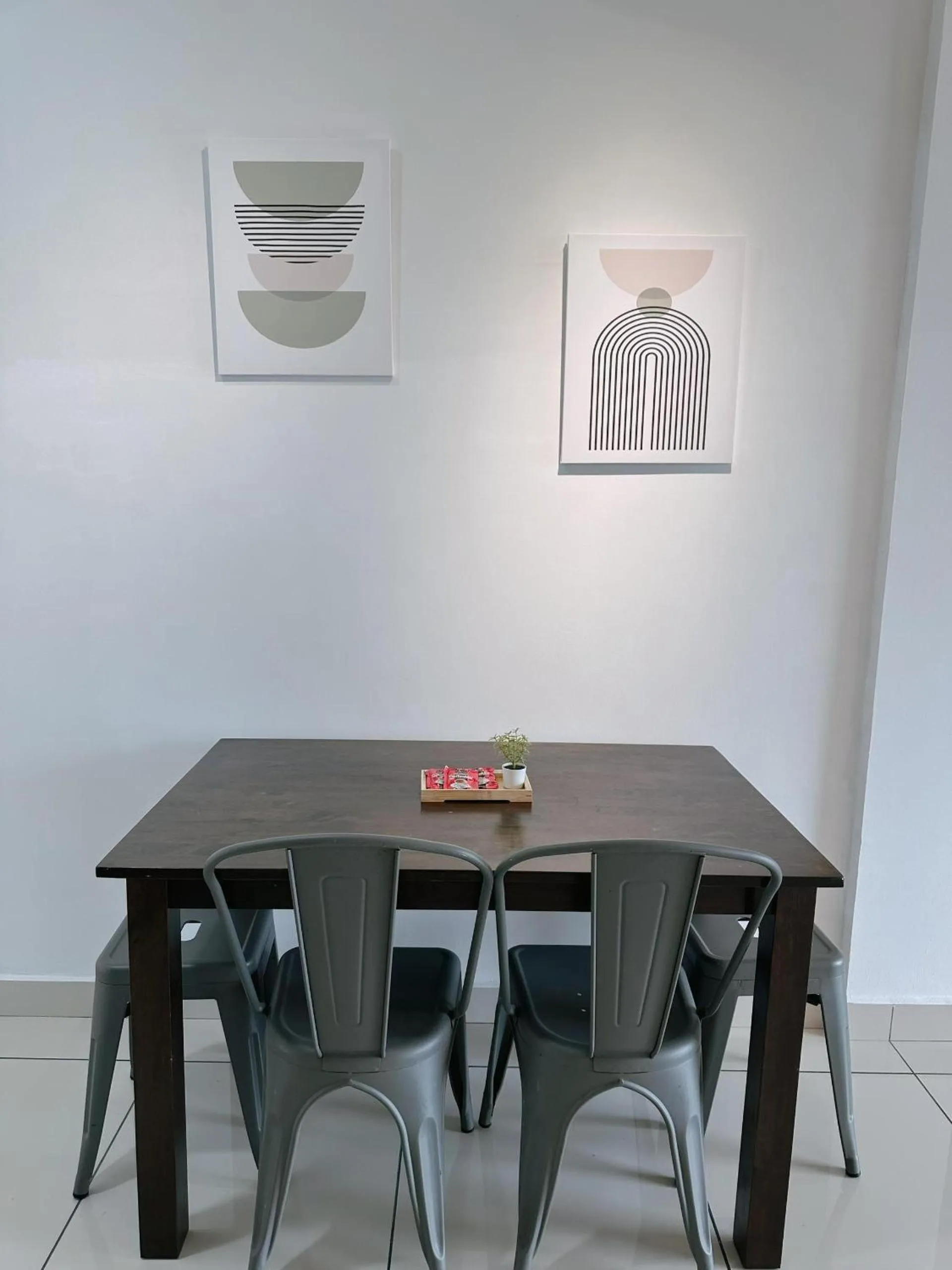 Dining area in Taiping Centre Point Suite 7 by BWC