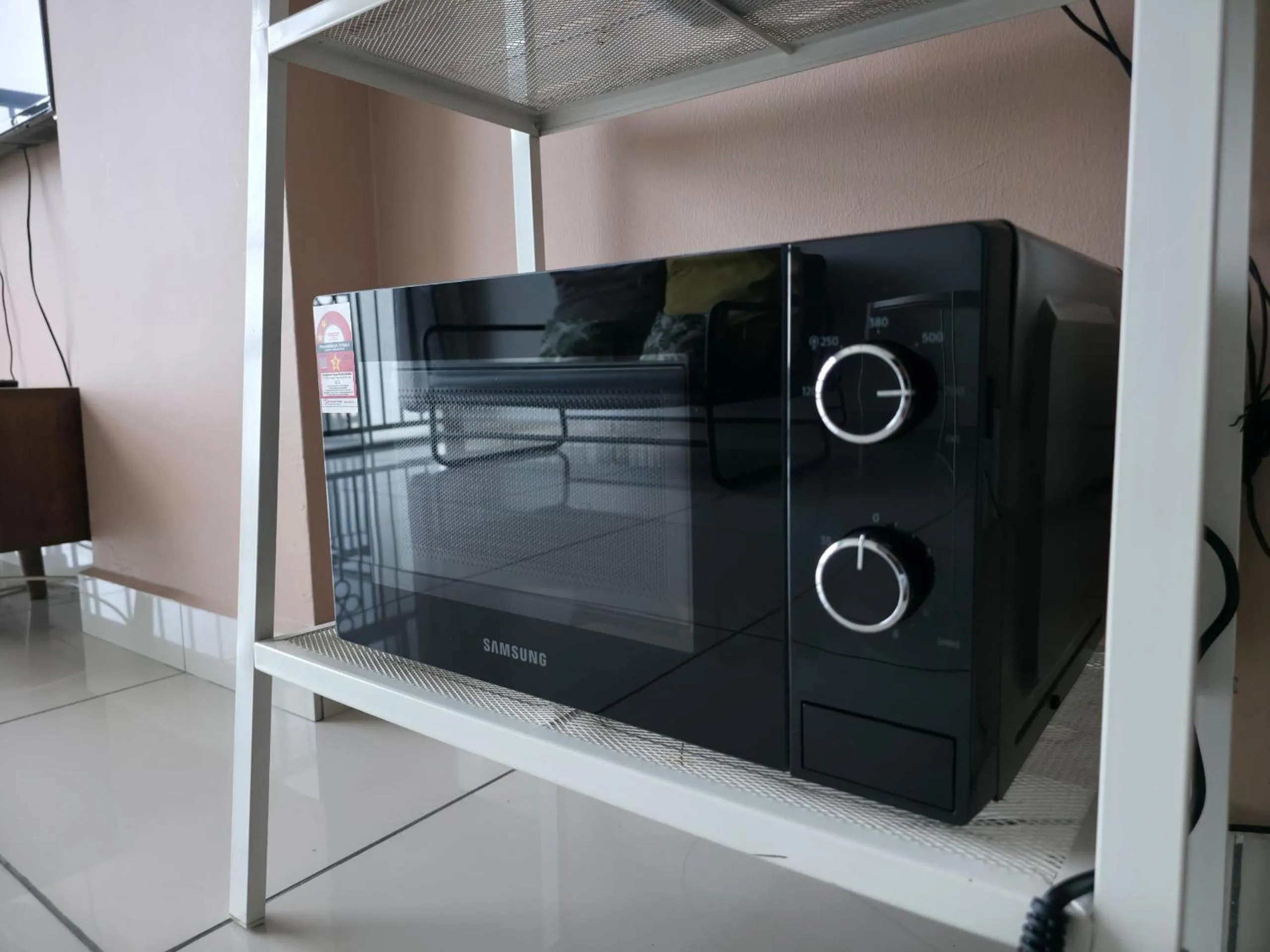 microwave in Taiping Centre Point Suite 7 by BWC