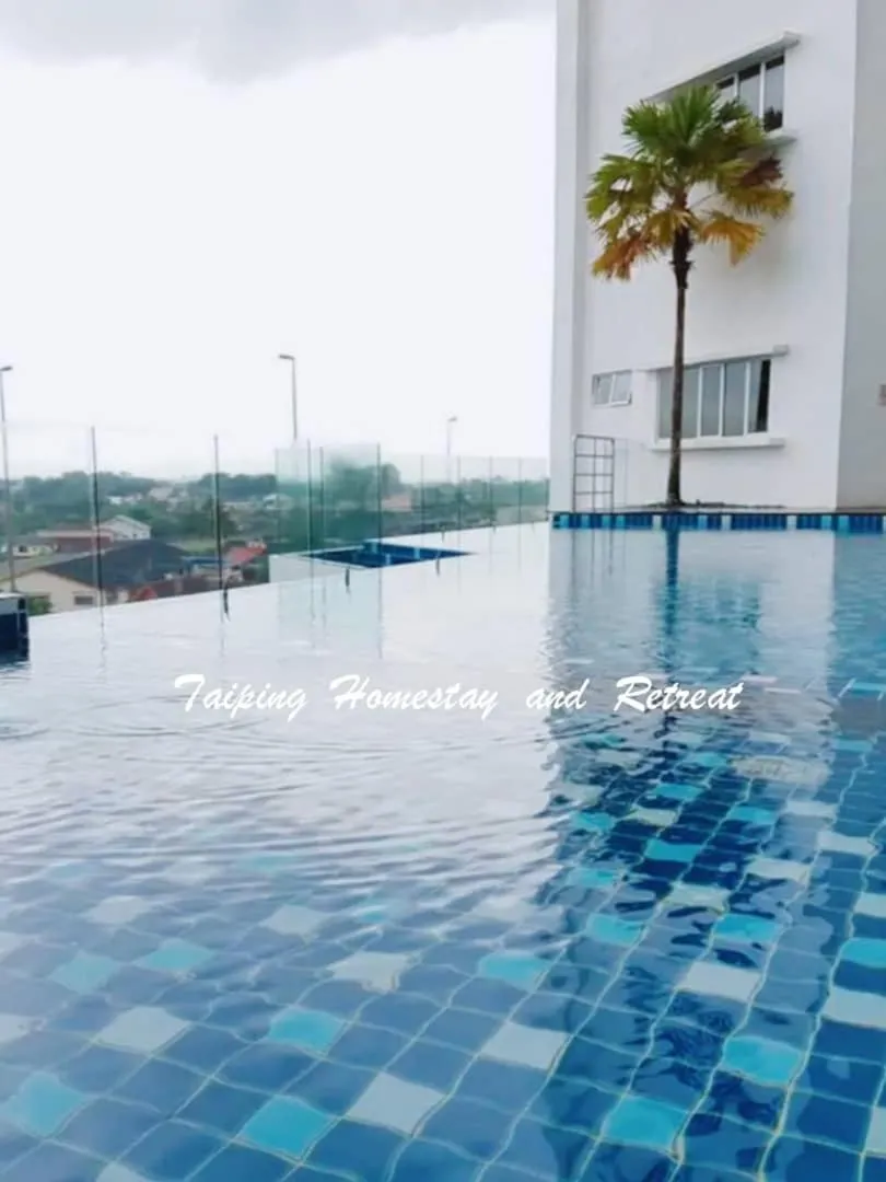 Swimming pool in Taiping Centre Point Suite 7 by BWC