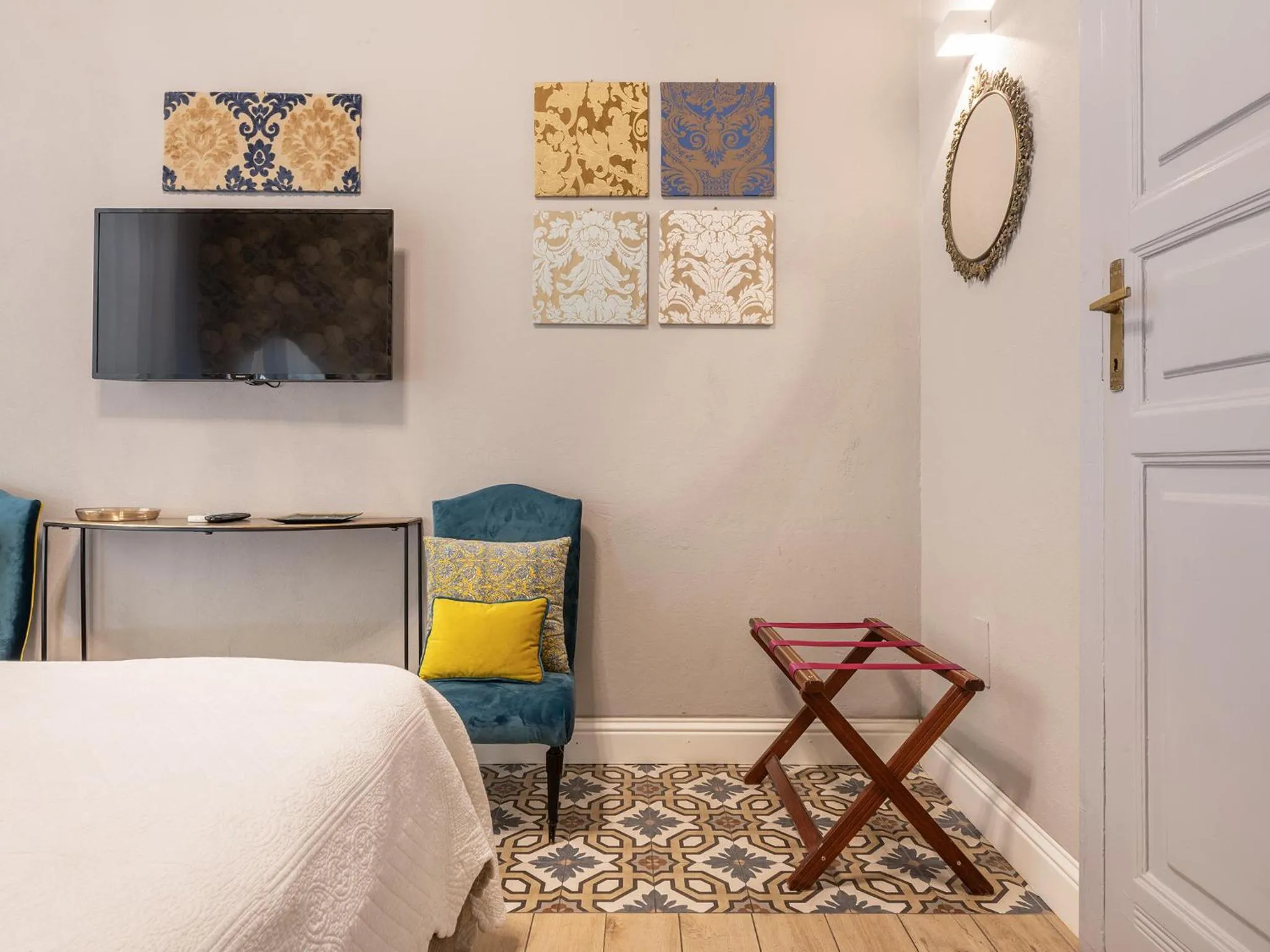 Photo of the whole room, Bed in Guest House 73