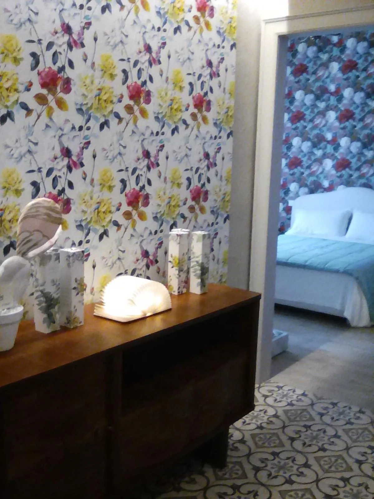 Spring, Bed in Guest House 73