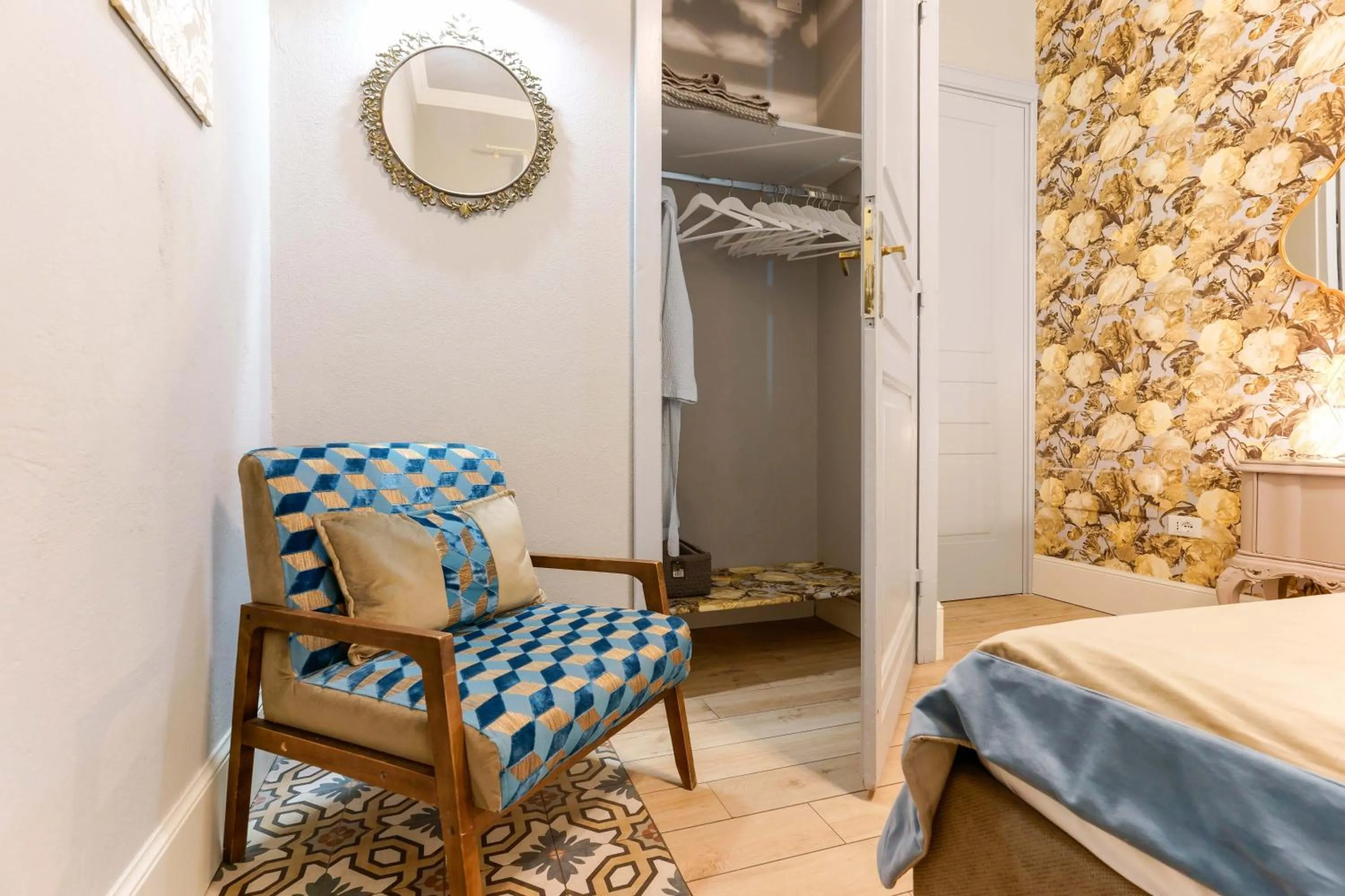 Photo of the whole room, Bed in Guest House 73