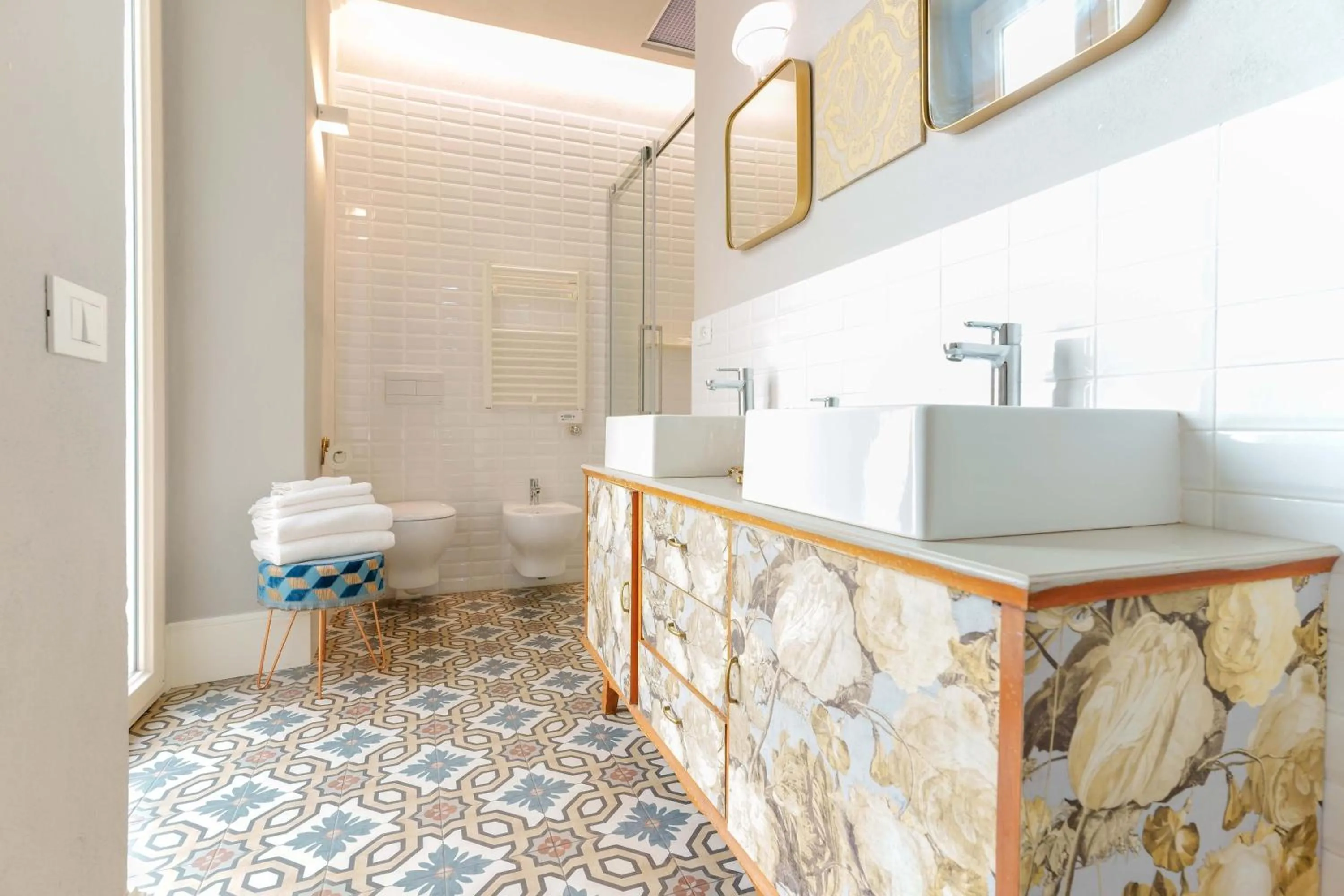Guest House 73
