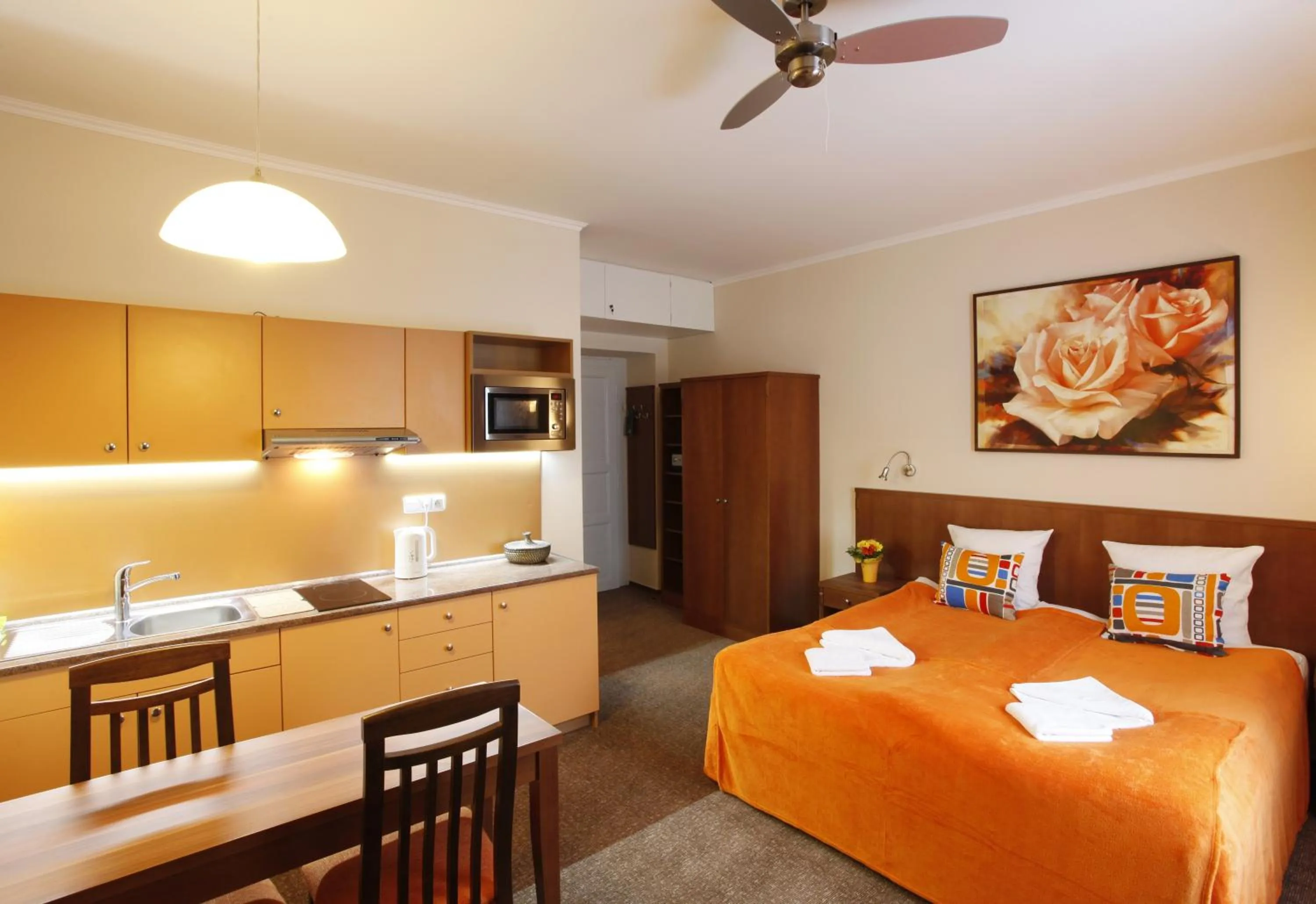 Bed in Anyday Apartments