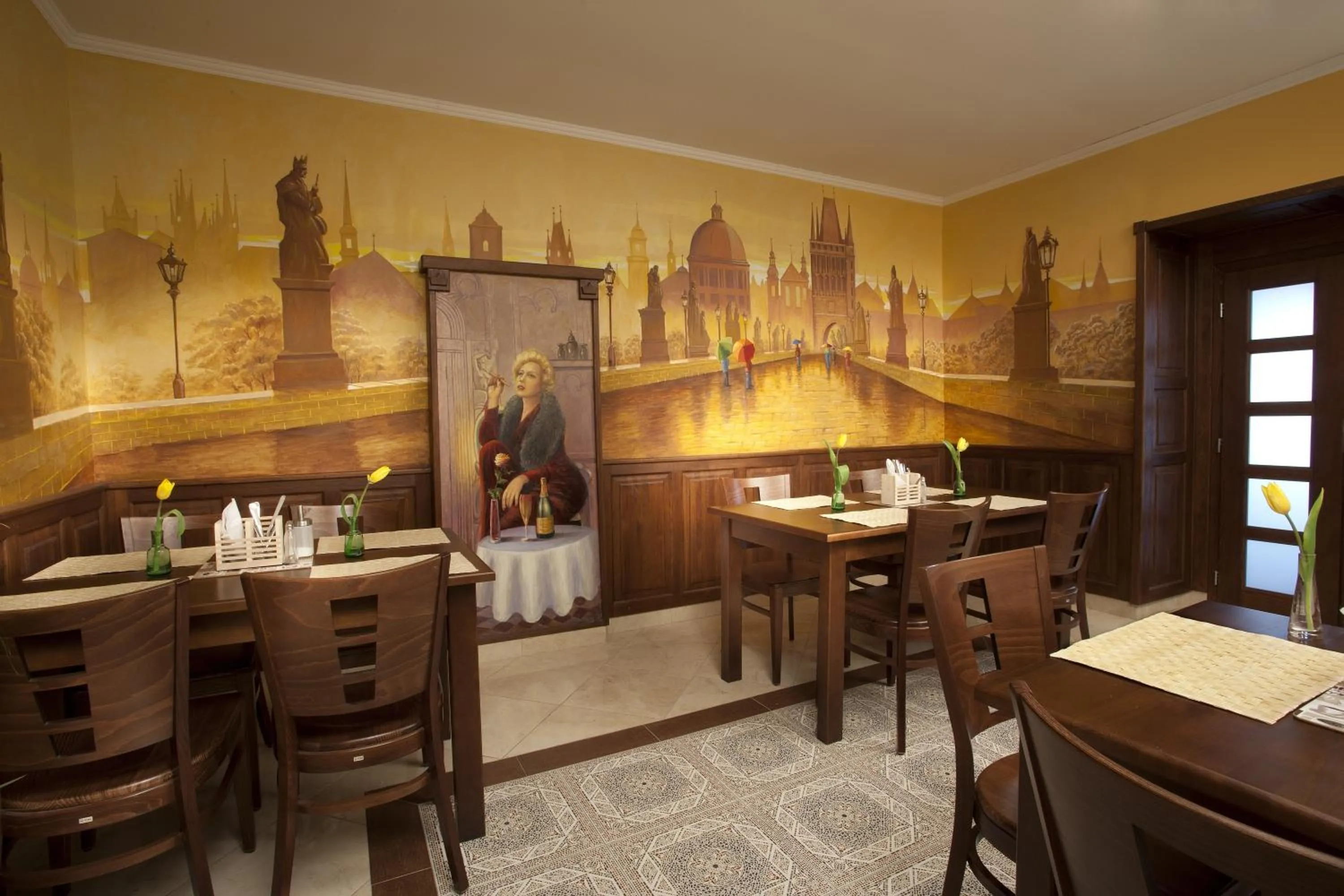 Restaurant/places to eat in Anyday Apartments