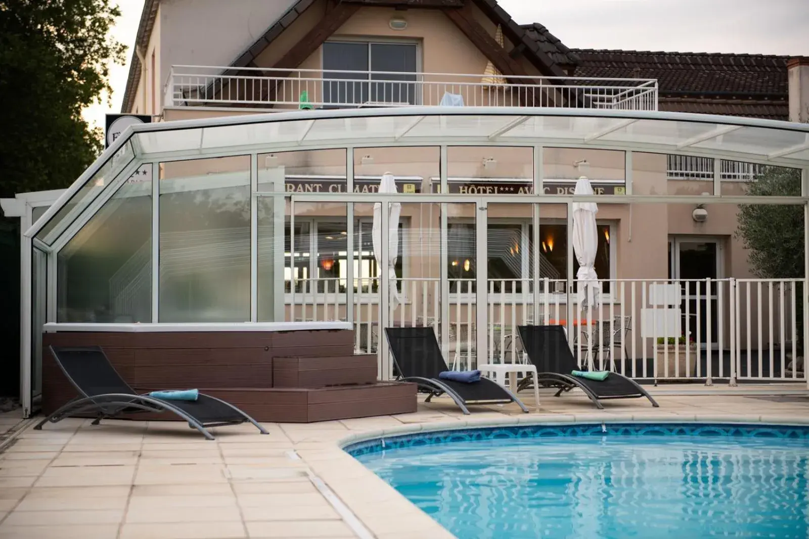 Property building in Logis Hotel Restaurant L'Escapade Property building in Logis Hotel Restaurant L'Escapade