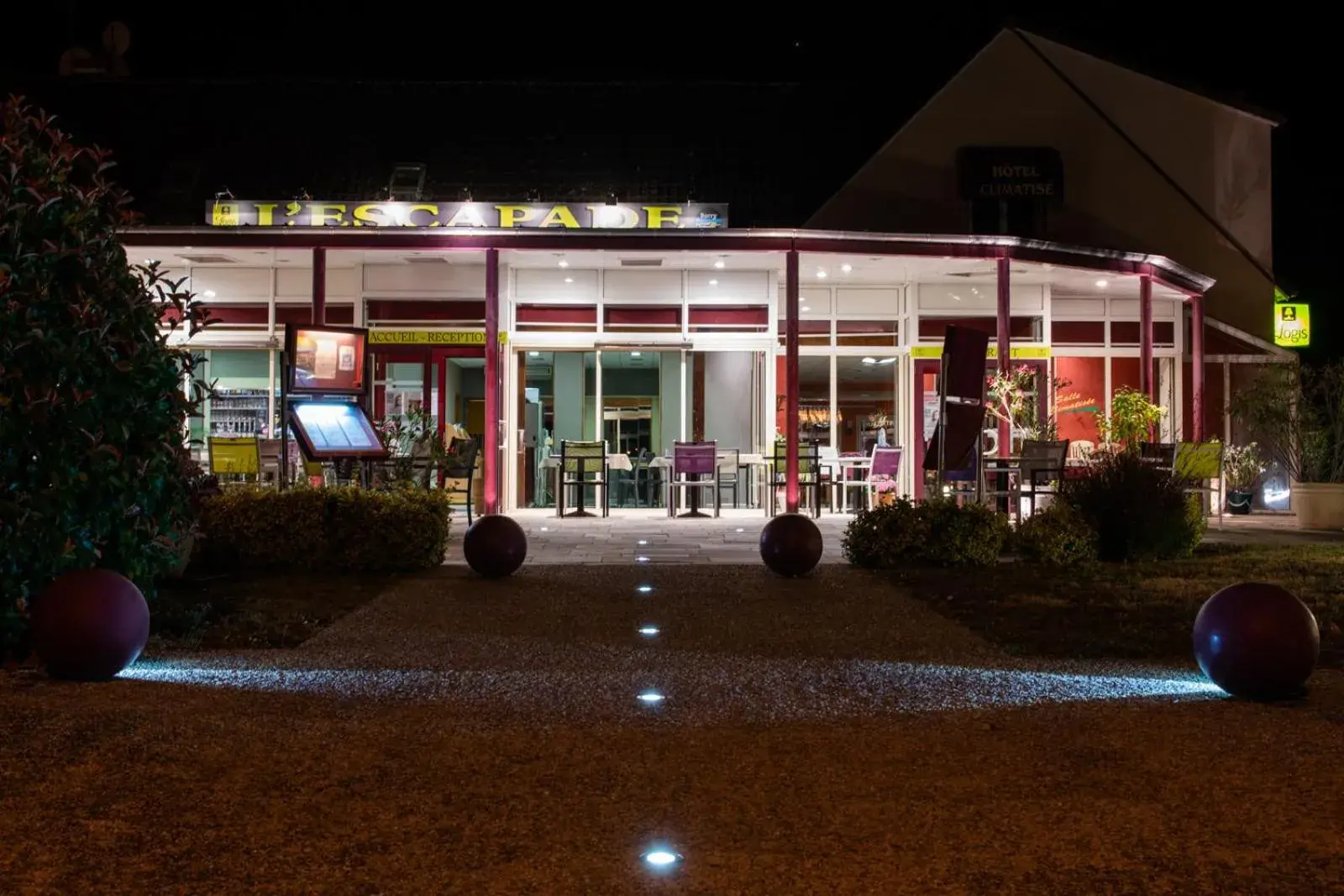 Property building in Logis Hotel Restaurant L'Escapade Property building in Logis Hotel Restaurant L'Escapade