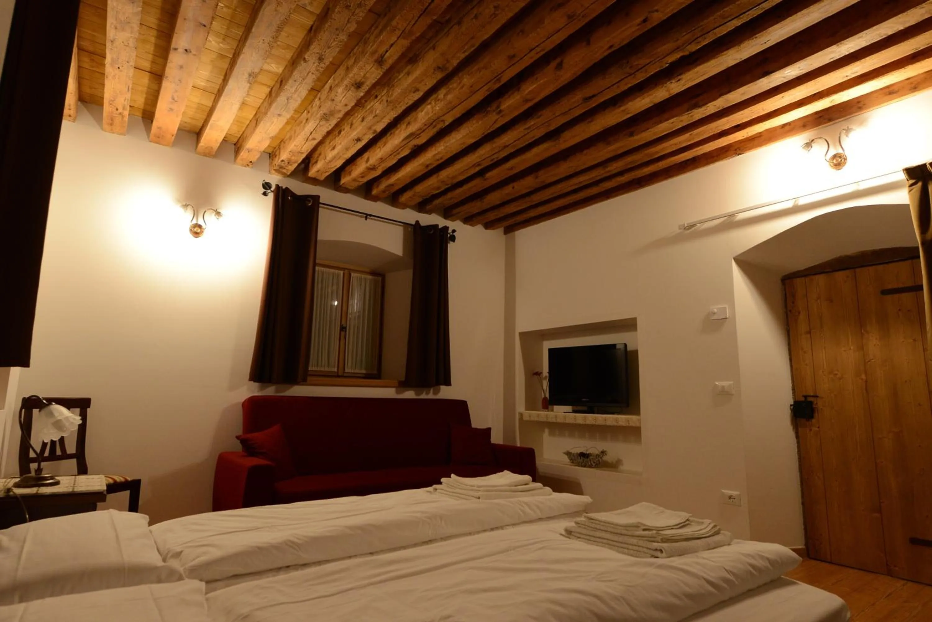 Photo of the whole room in Alla Regia