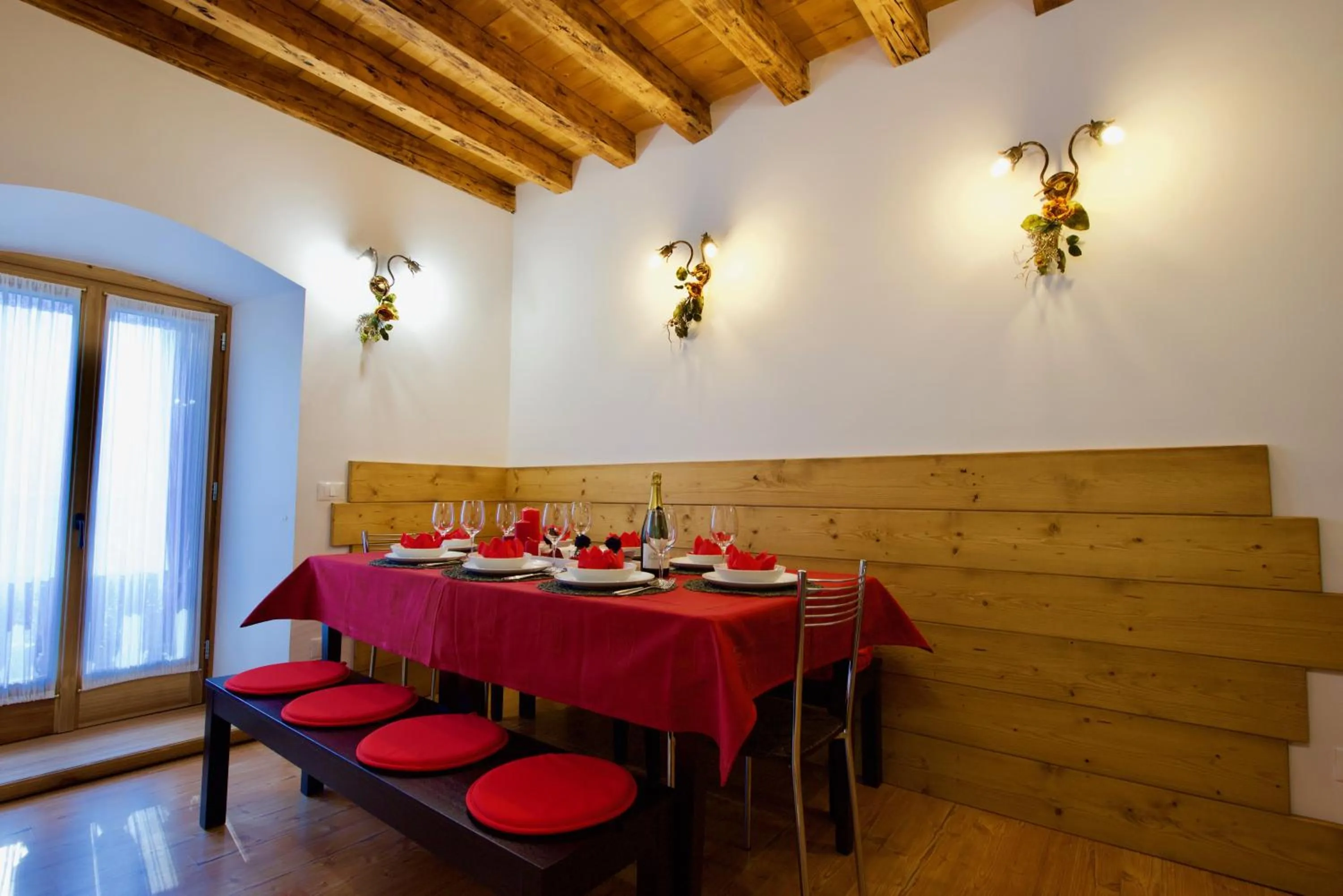 Dining area in Alla Regia