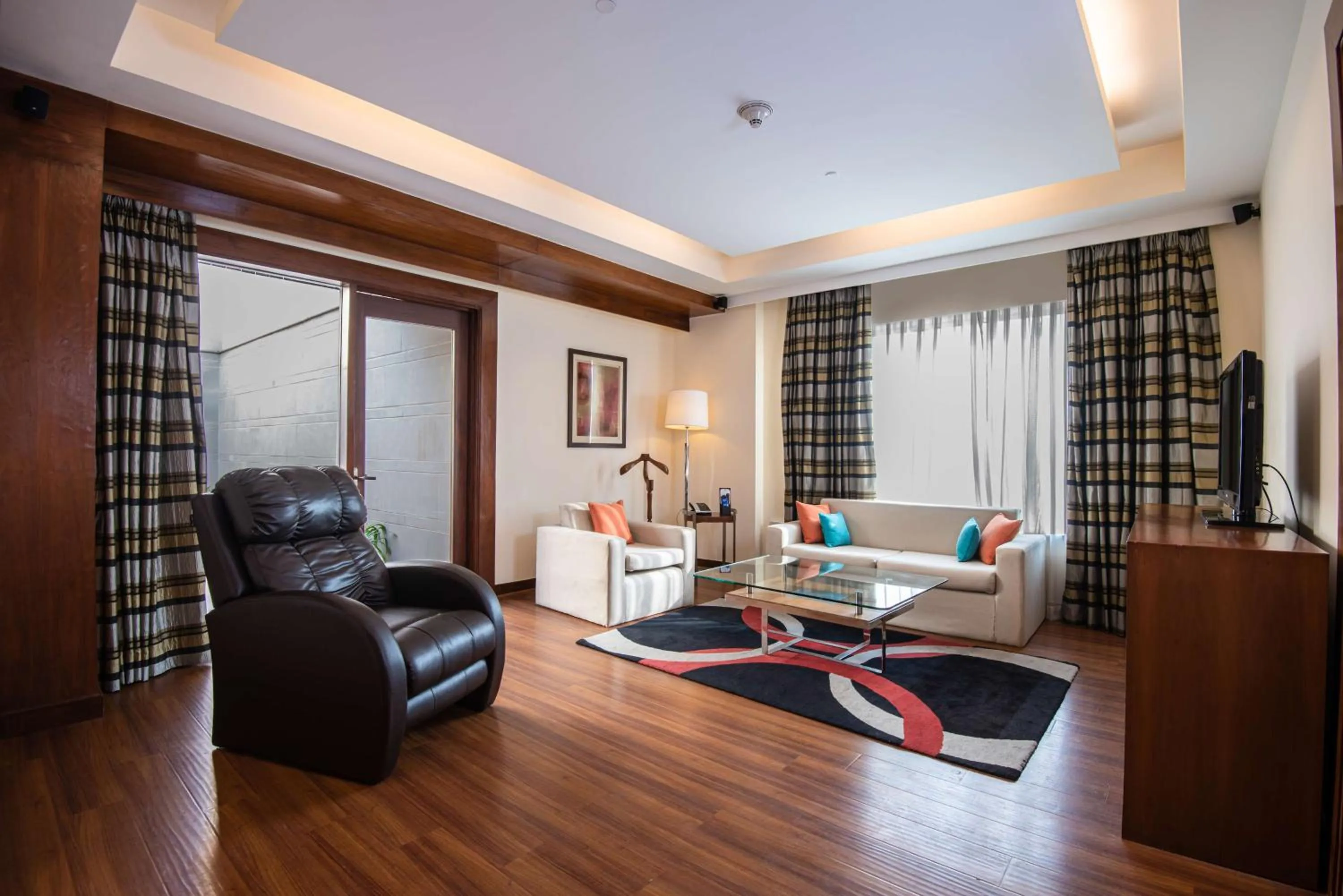 Living room in DoubleTree by Hilton Gurgaon New Delhi NCR