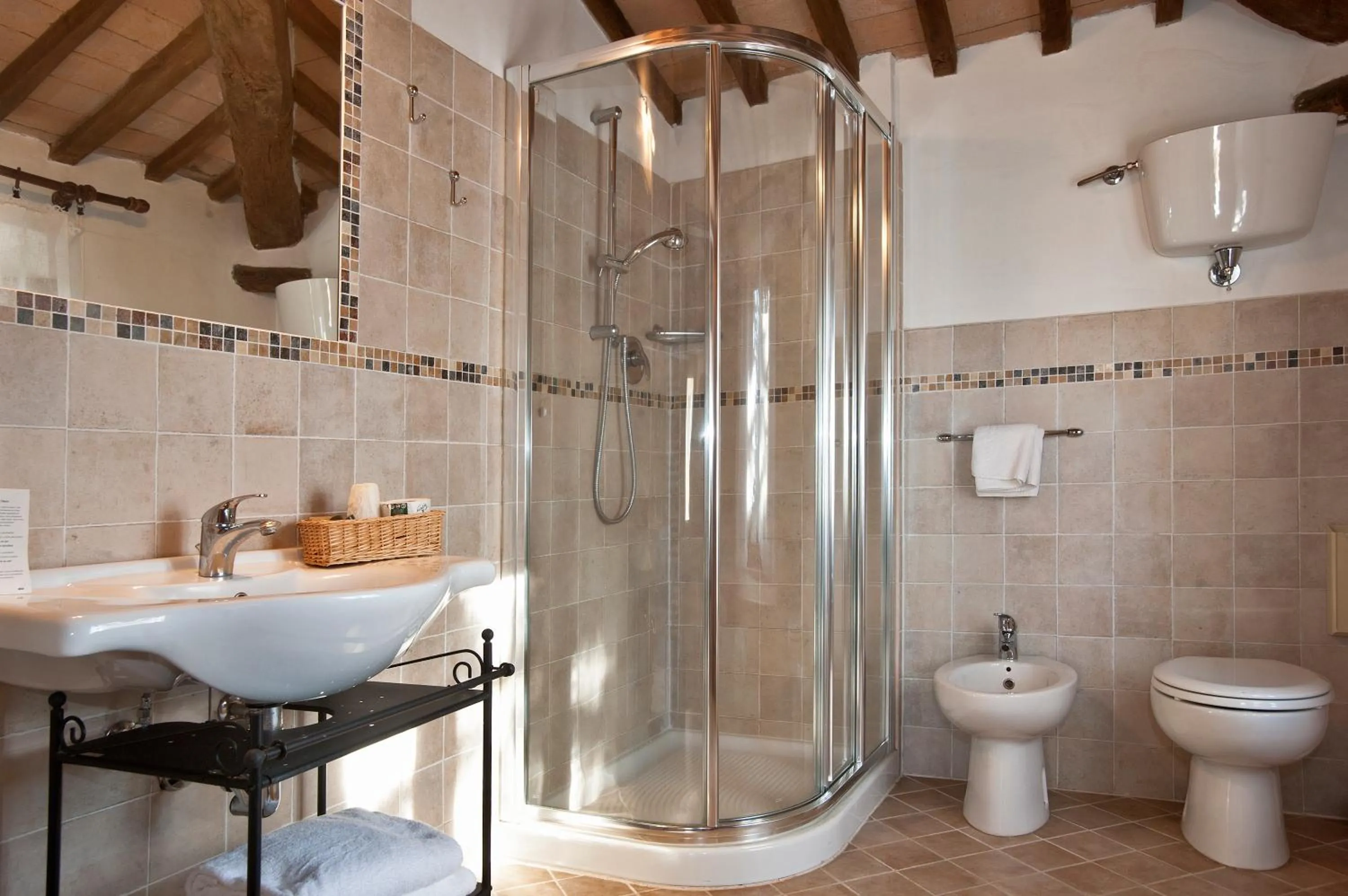 Shower in Fattoria Pieve a Salti