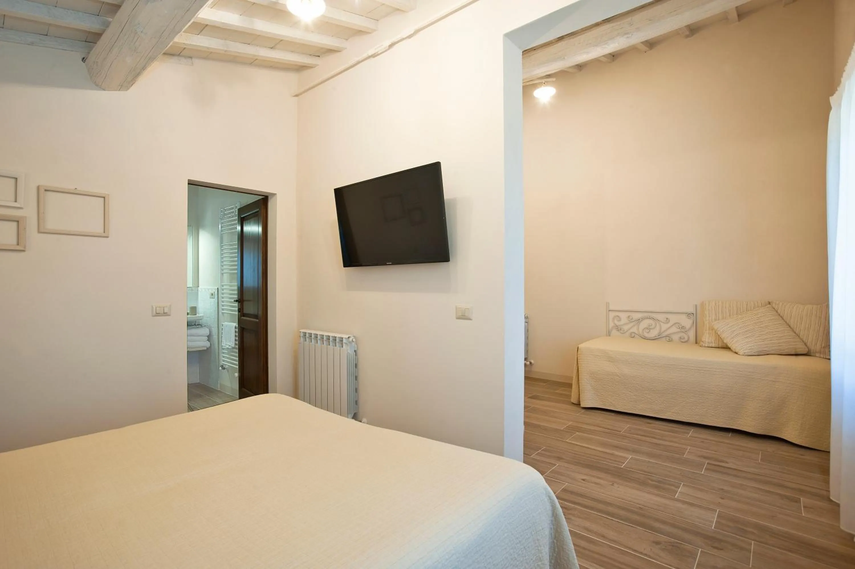 TV and multimedia, Bed in Fattoria Pieve a Salti
