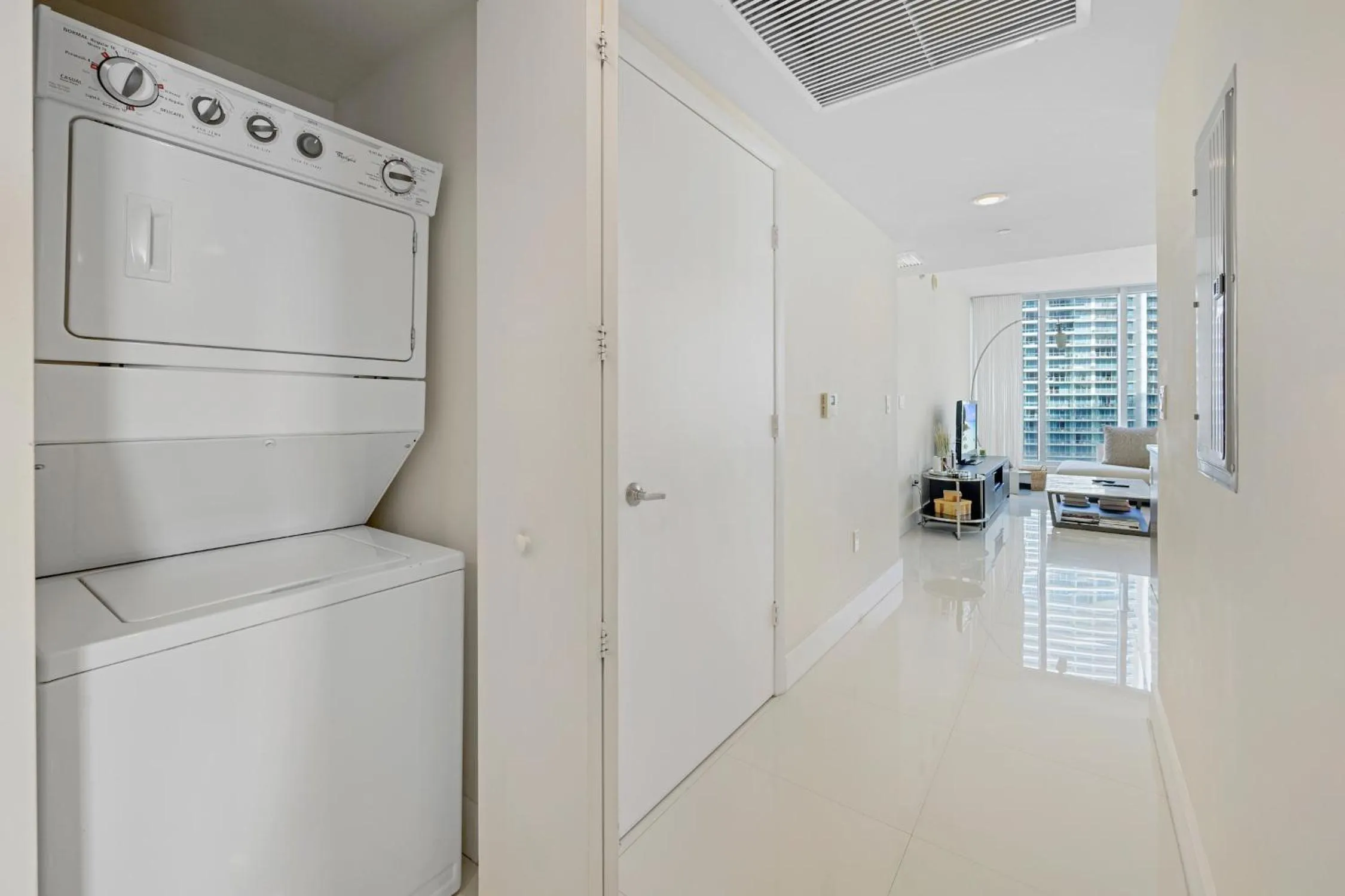washing machine in ICON Brickell residences
