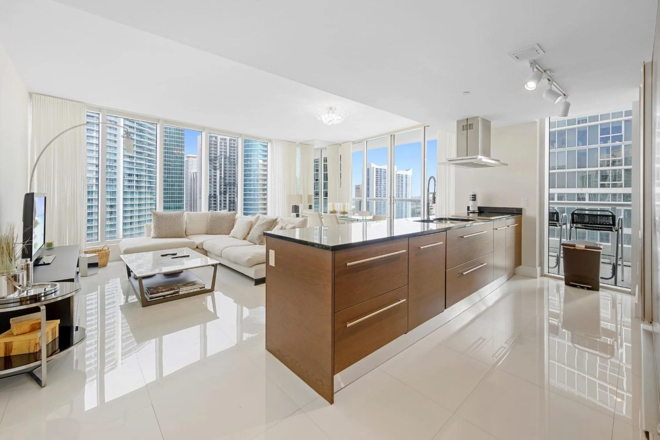Kitchen or kitchenette in ICON Brickell residences
