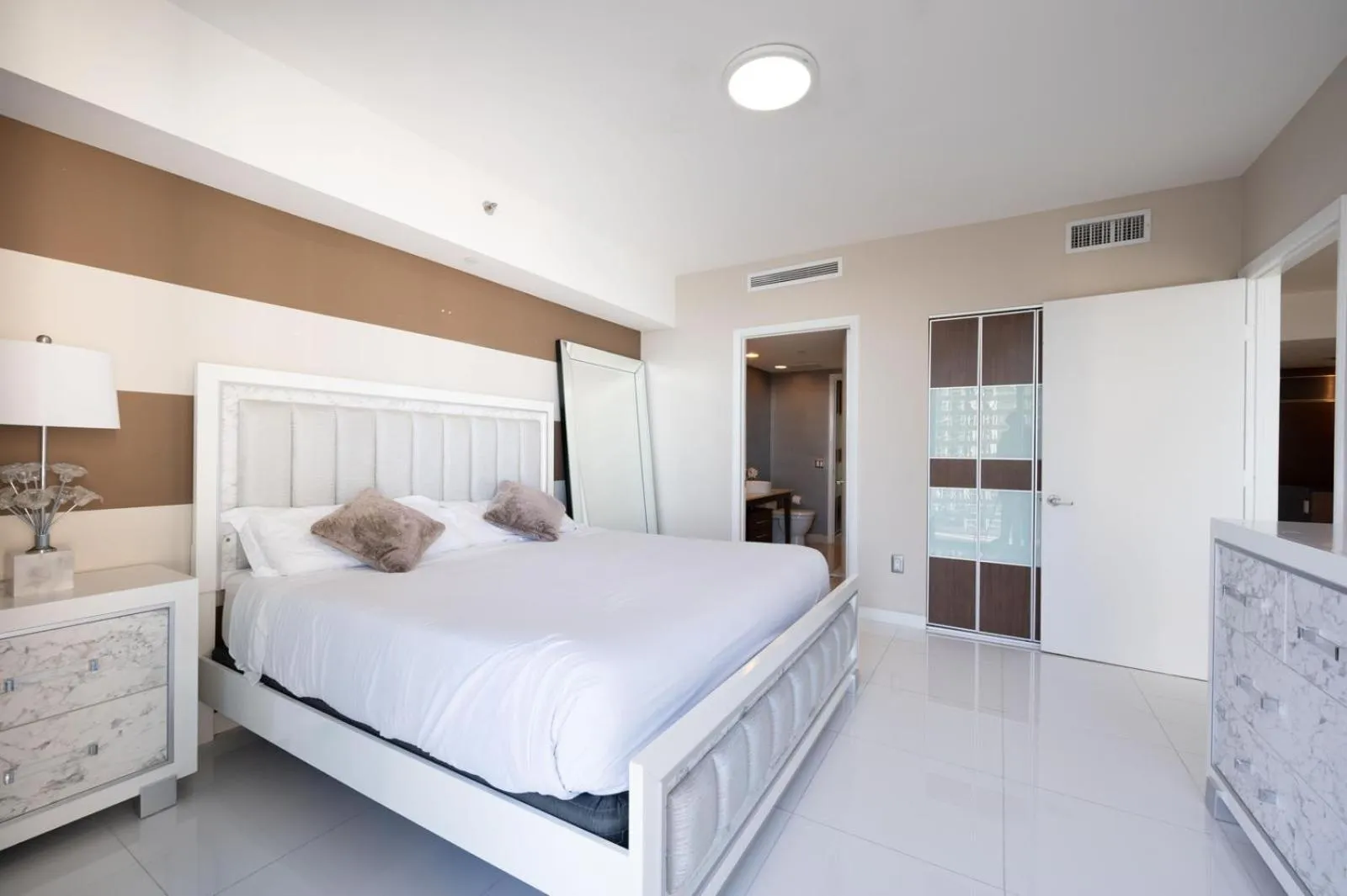 Bed in ICON Brickell residences