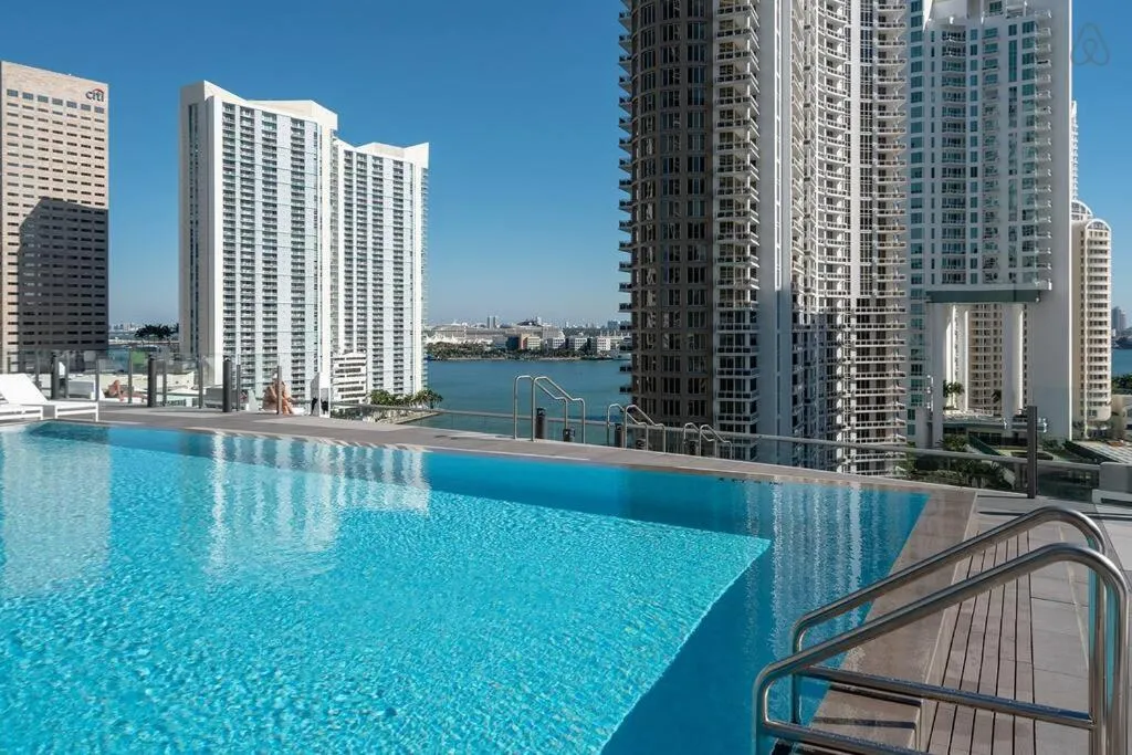 Pool view in ICON Brickell residences
