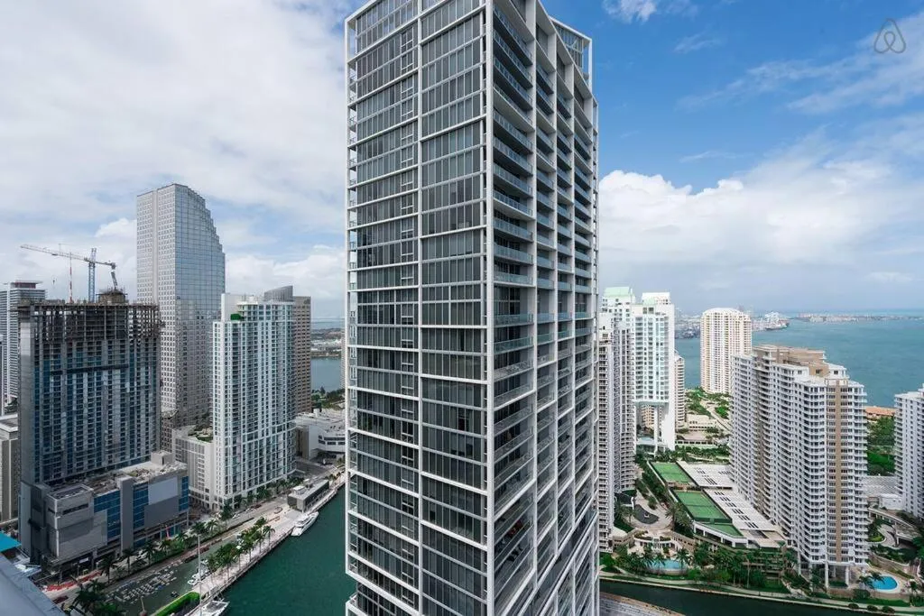 Property building in ICON Brickell residences