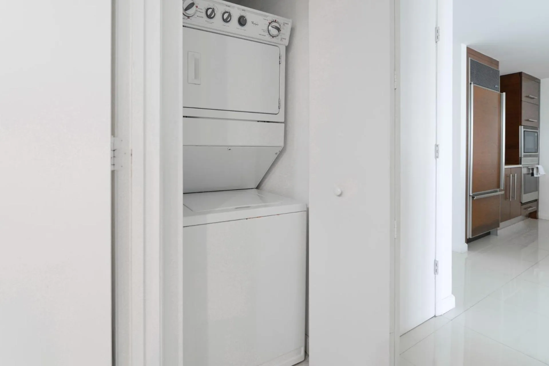 washing machine in ICON Brickell residences