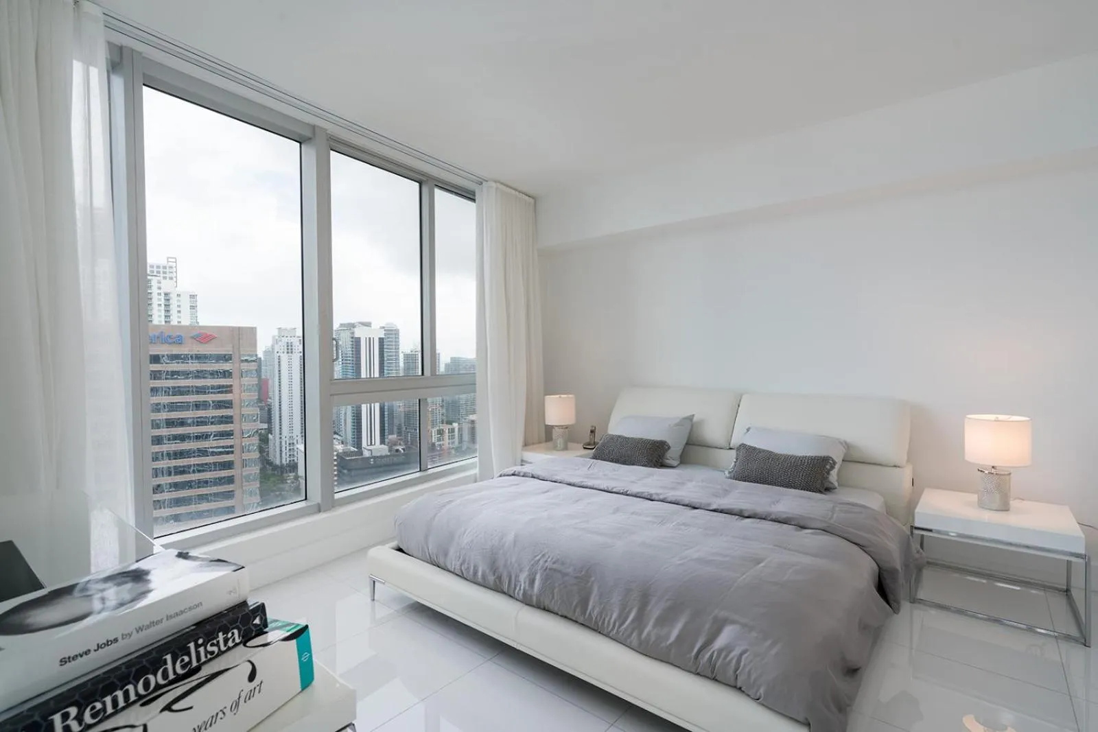 Bedroom, Bed in ICON Brickell residences