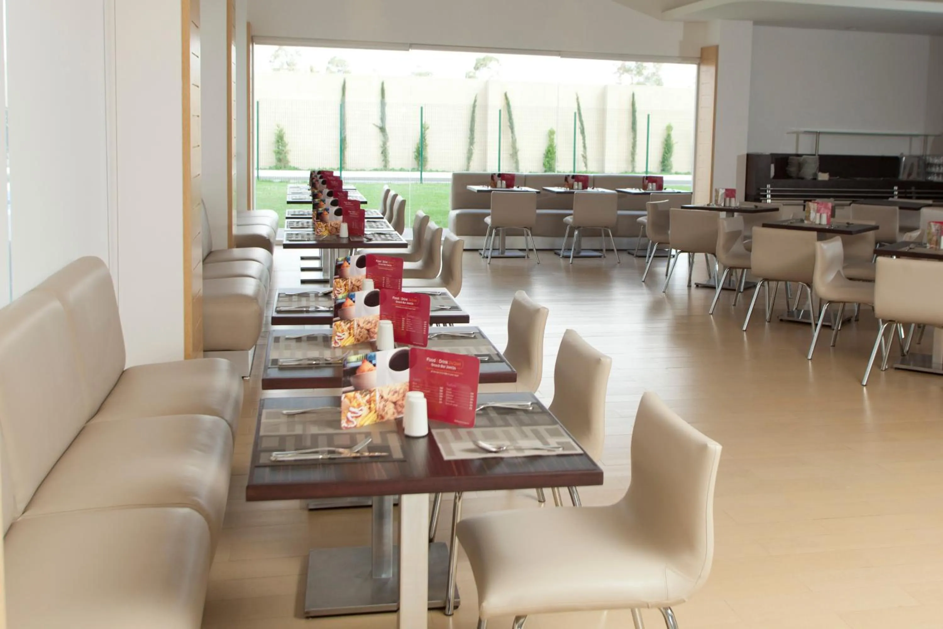 Restaurant/places to eat in Ibis San Luis Potosi
