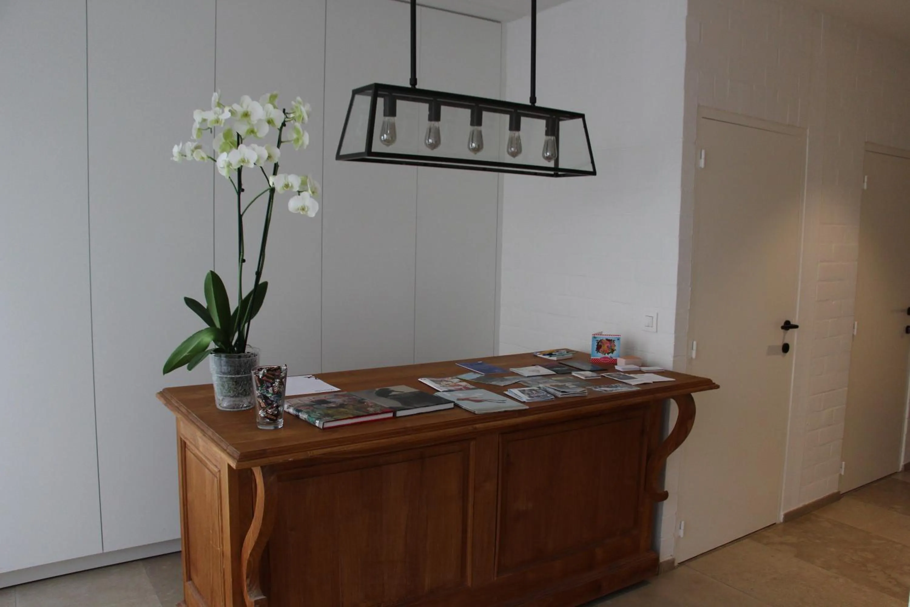 Lobby or reception in James & Leon