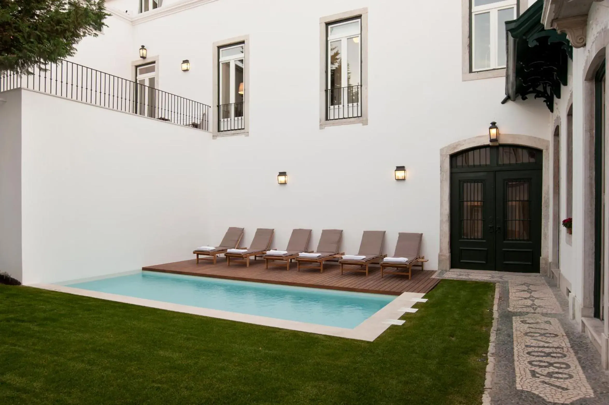 Facade/entrance in Casa Balthazar Facade/entrance in Casa Balthazar